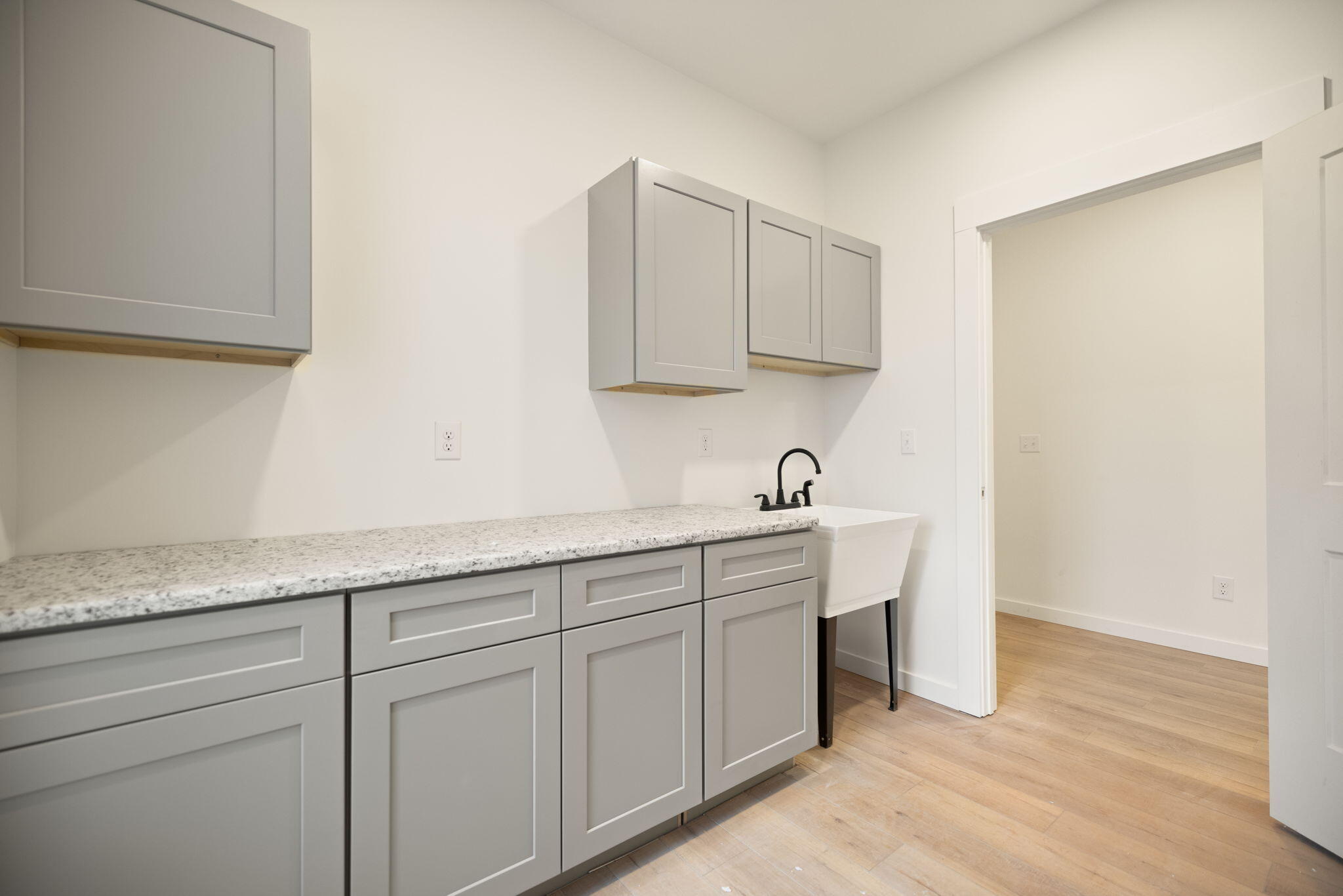 1577 Hunter Drive Property Photo 41