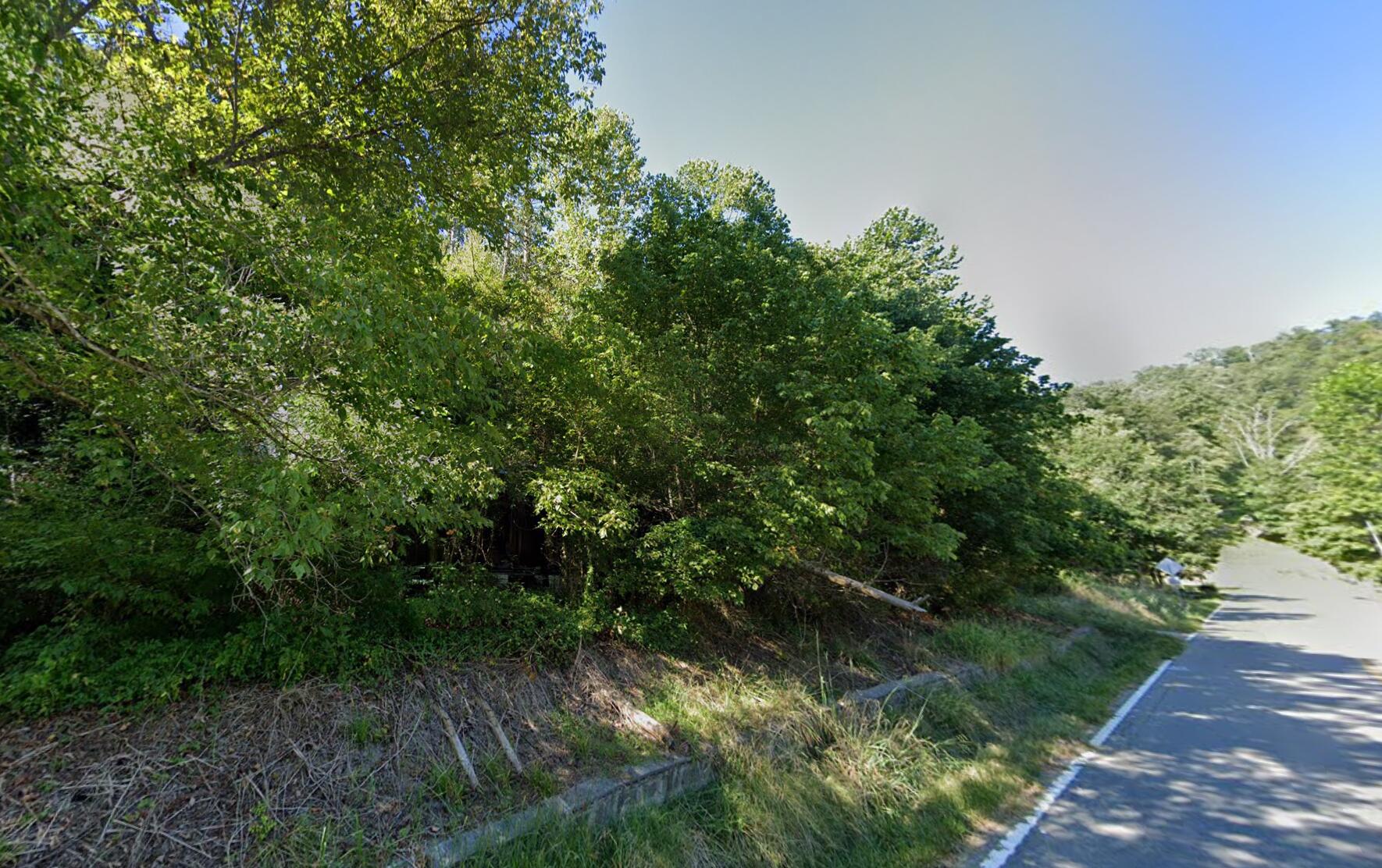 4908 Tomahawk Road Property Photo 2