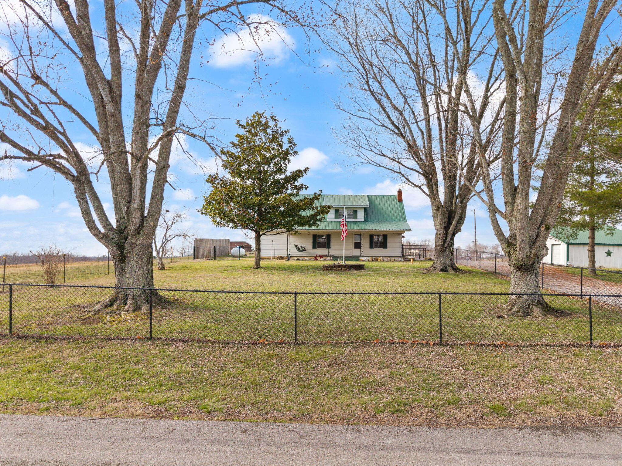 2058 Ard Ridge Road Property Photo 1