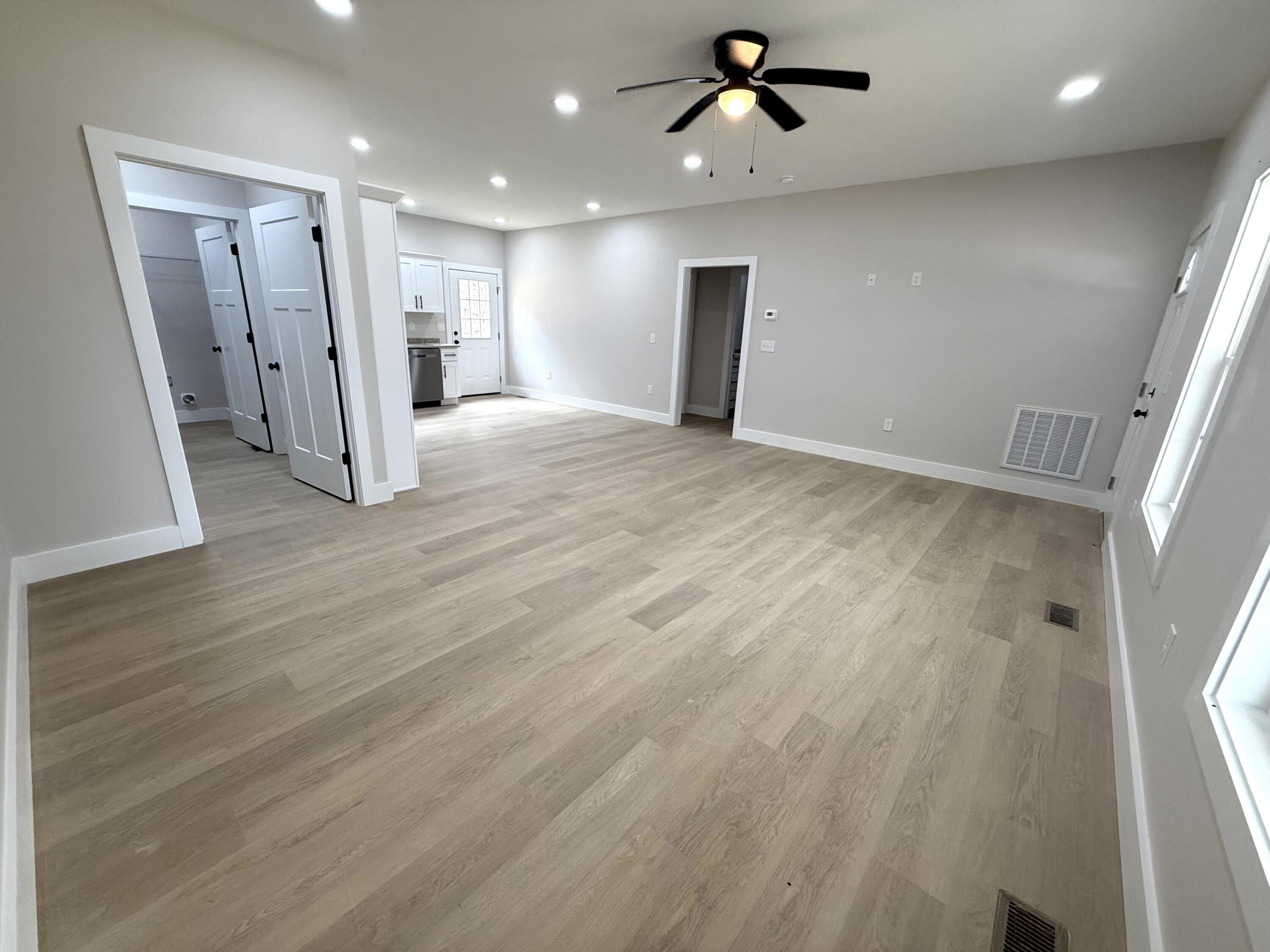 821 Pine Tree Road Property Photo 13