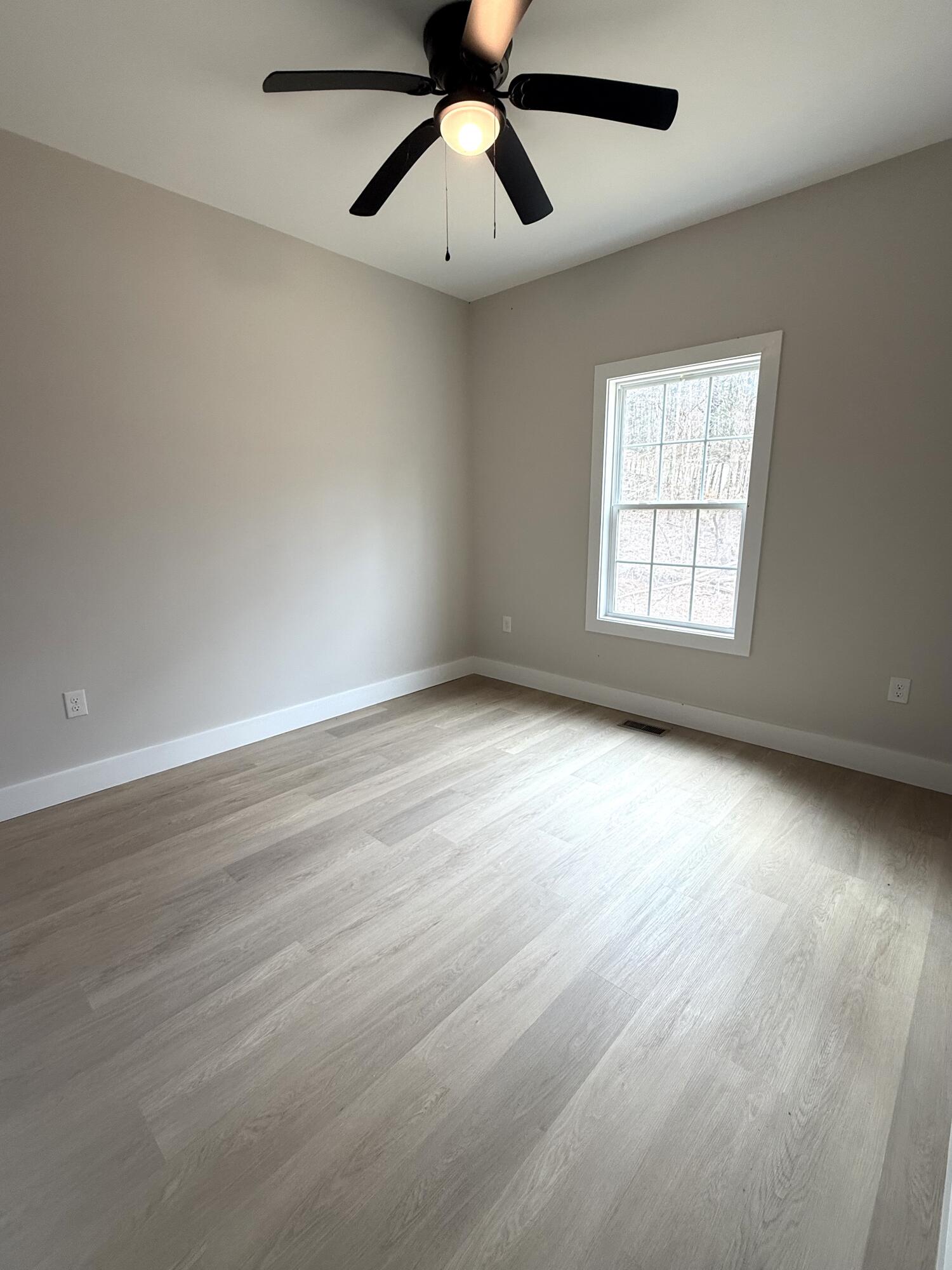 821 Pine Tree Road Property Photo 16