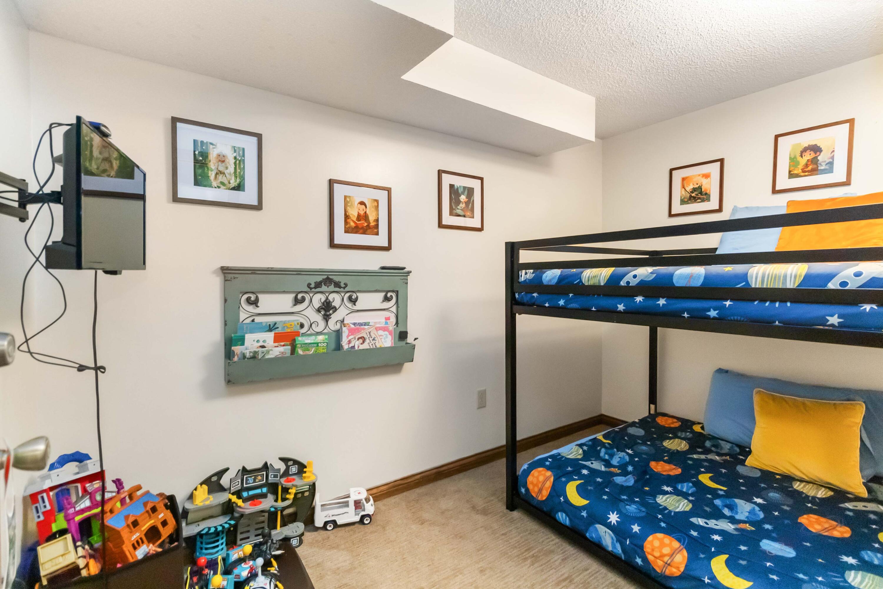 214 Enchanted Forest Way Property Photo 32