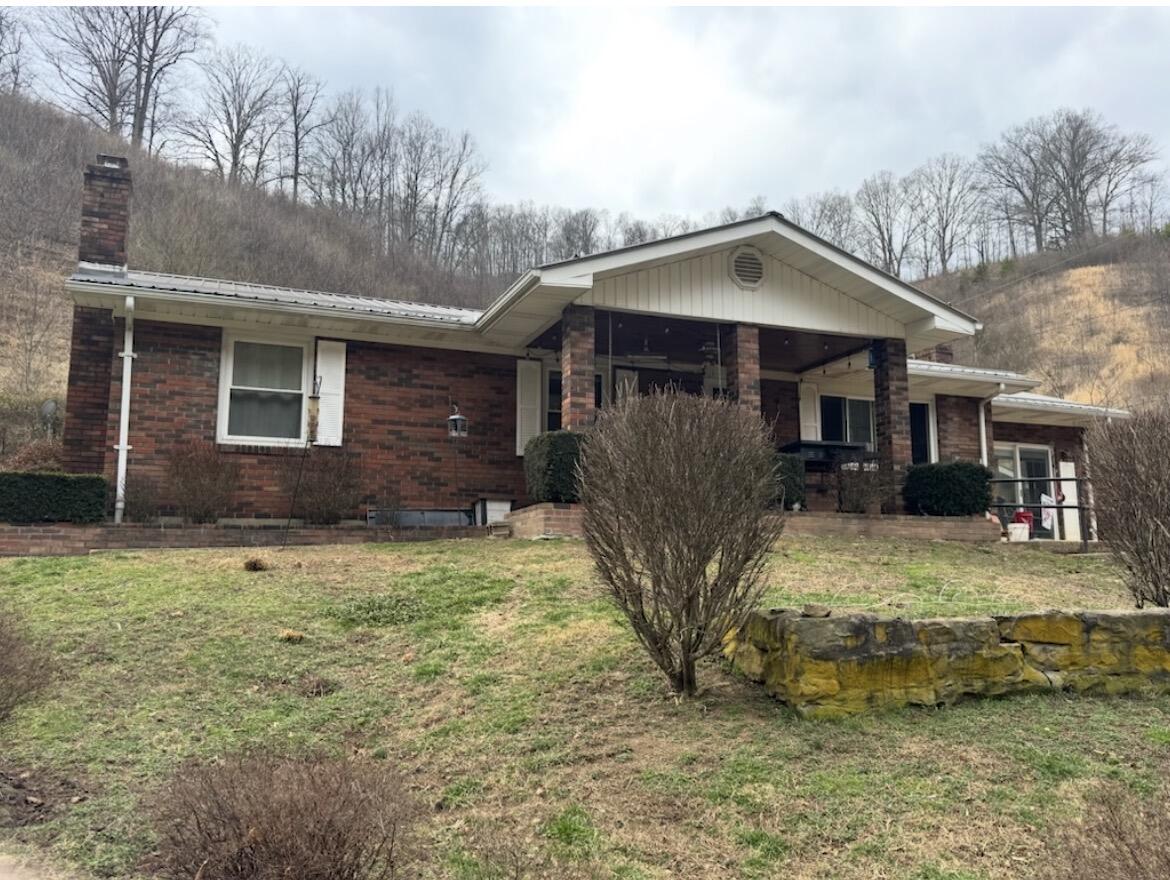1267 Lower Taulbee Fork Road Property Photo 1