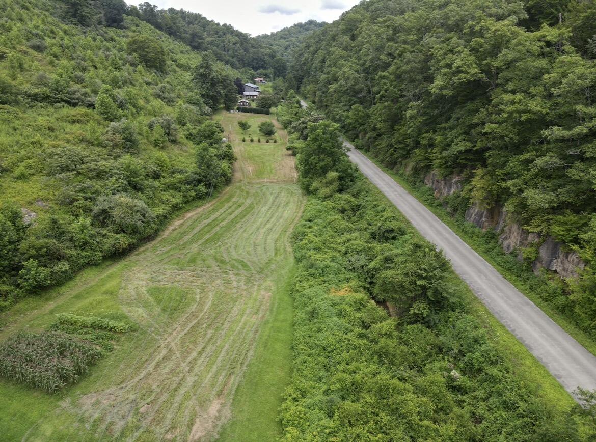 1267 Lower Taulbee Fork Road Property Photo 11