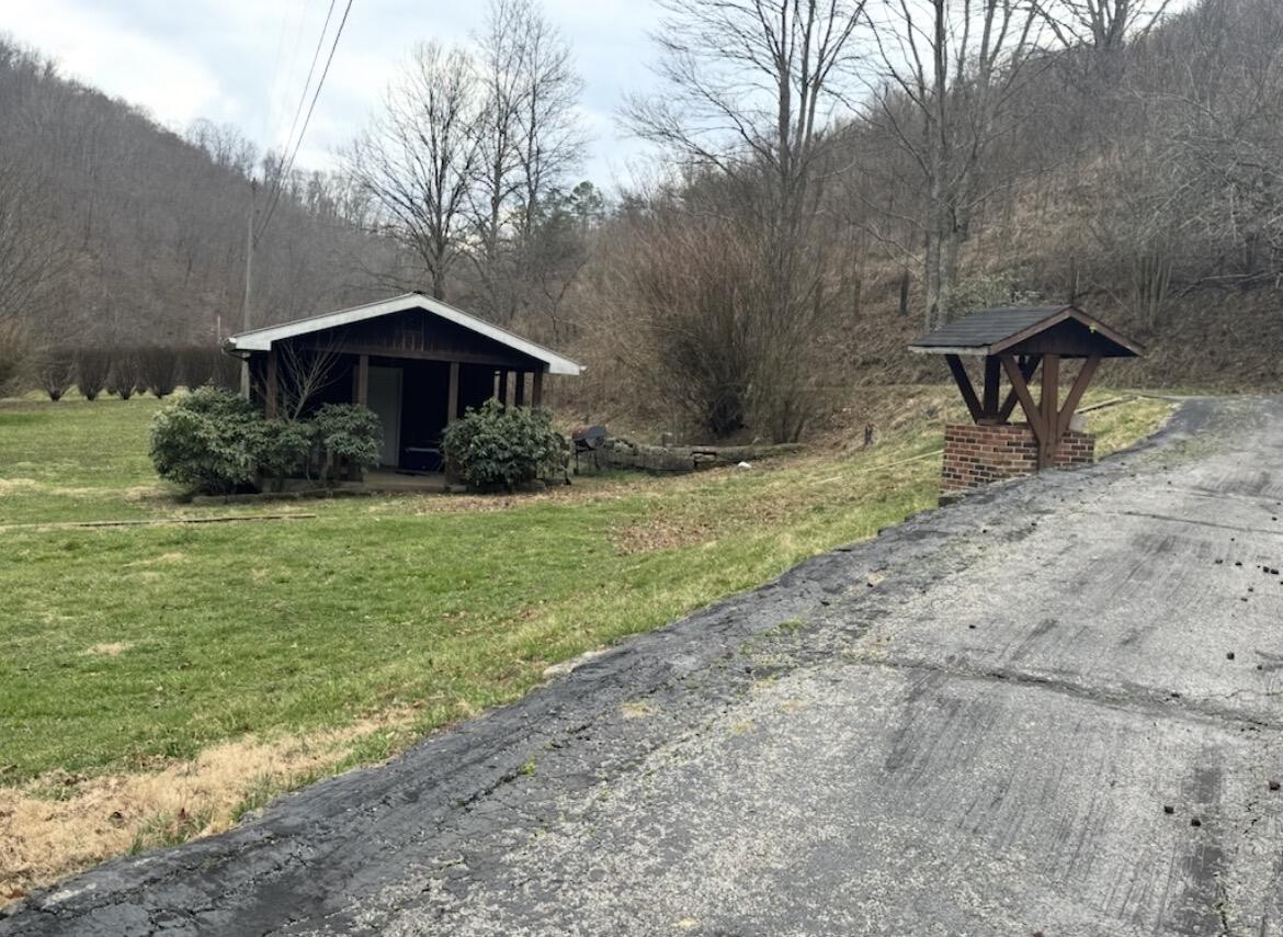 1267 Lower Taulbee Fork Road Property Photo 19