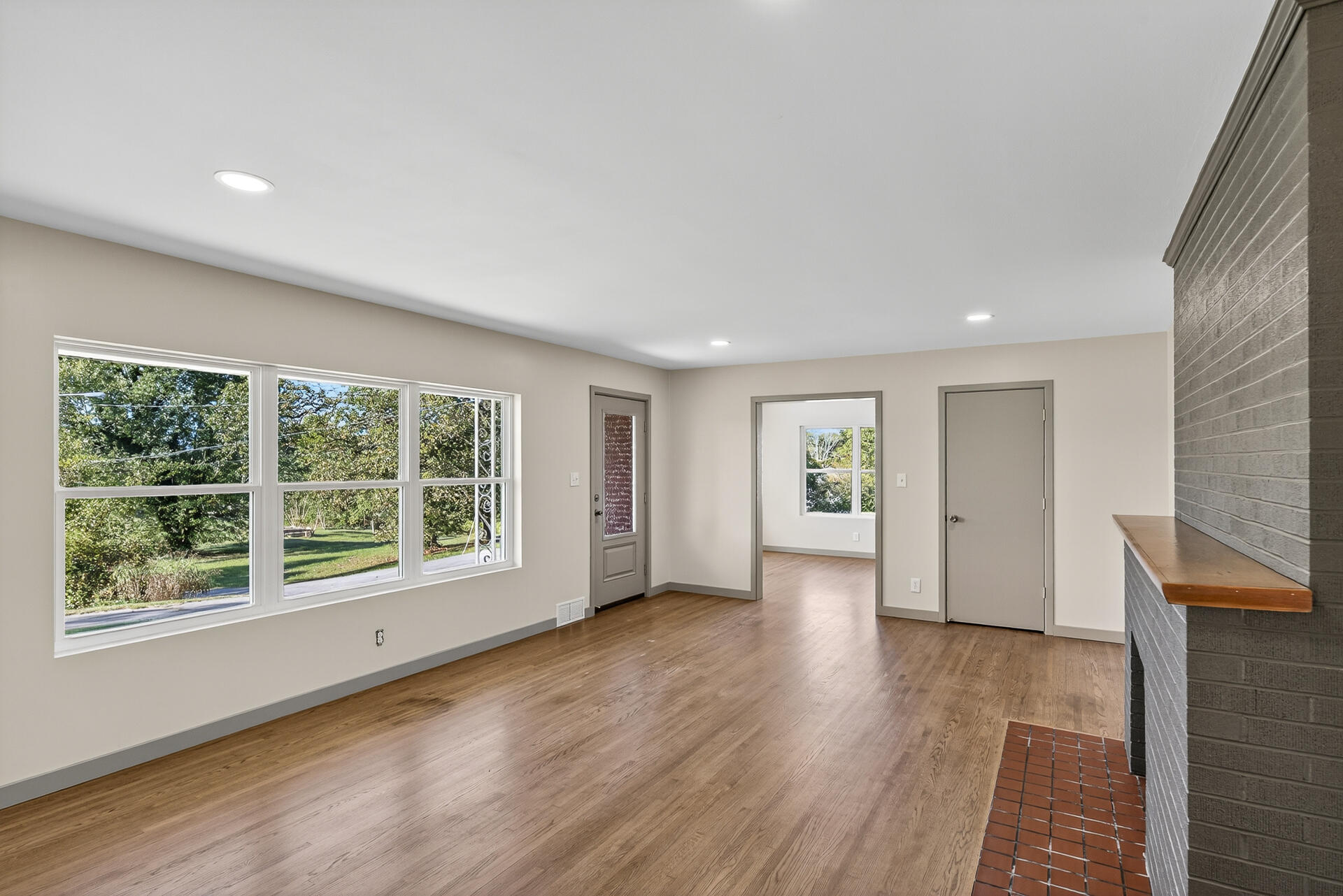 74 Summit Property Photo 6