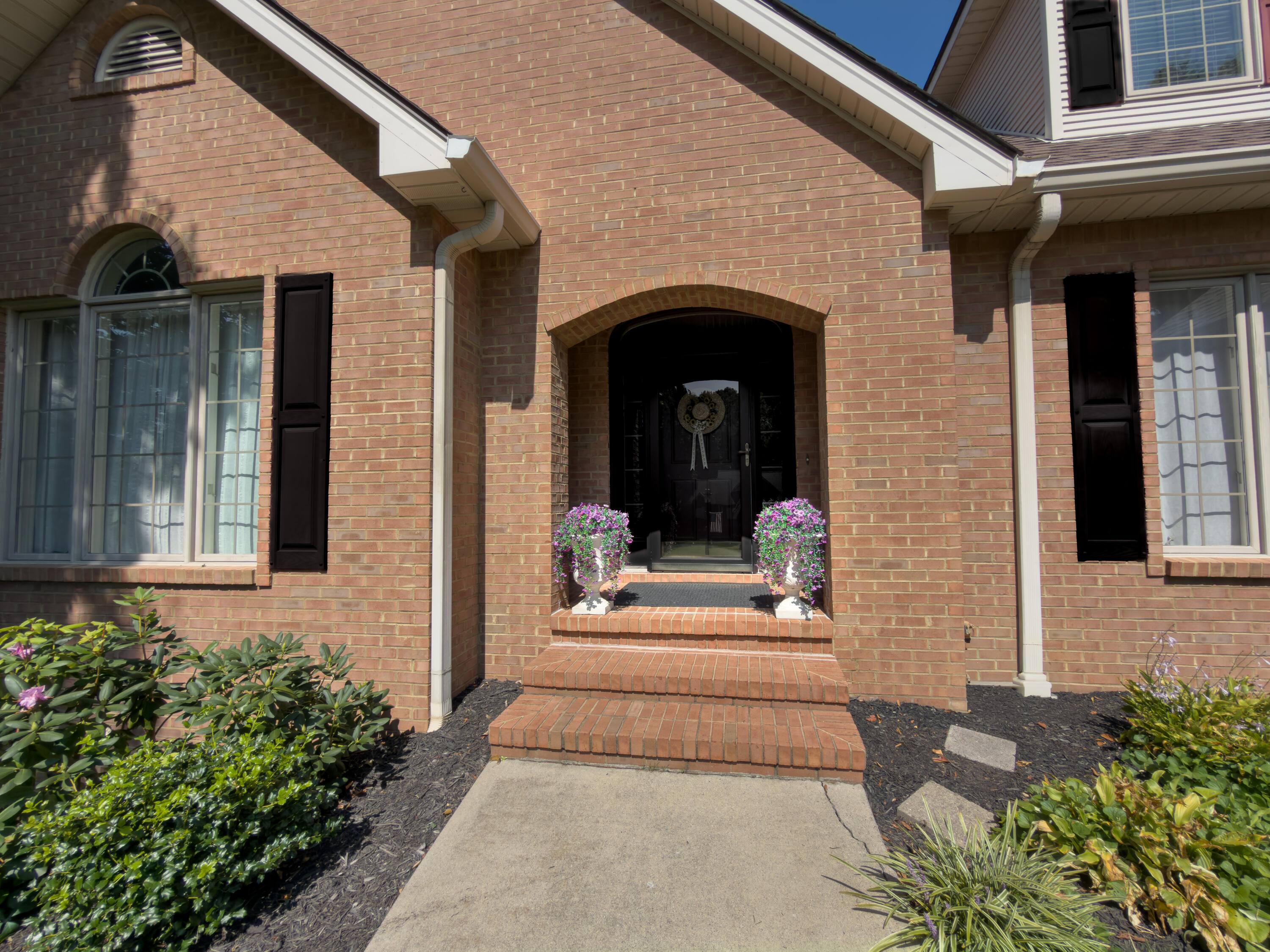 512 Water Cliff Drive Property Photo 11