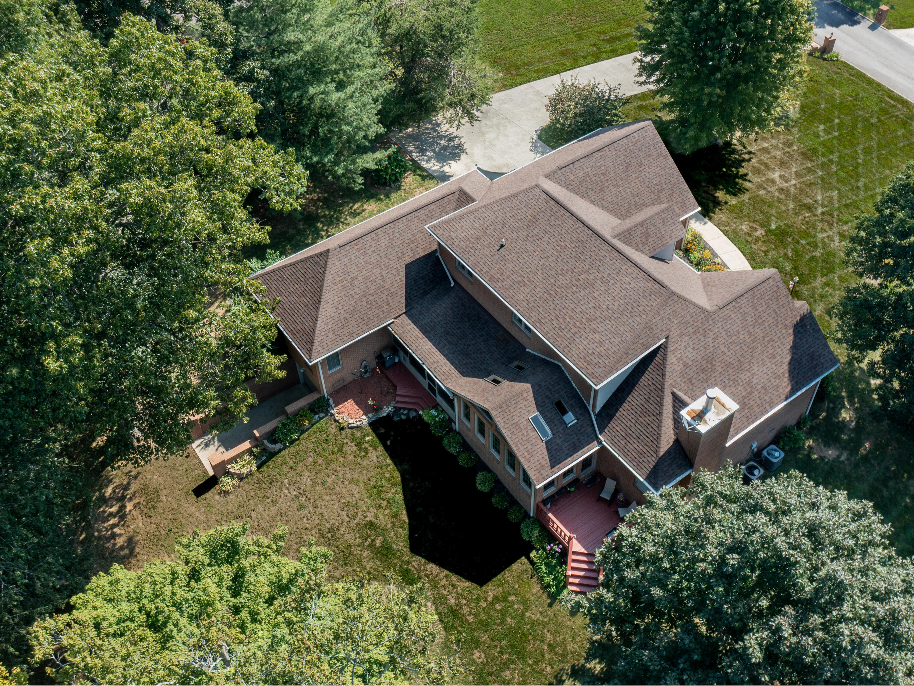 512 Water Cliff Drive Property Photo 14
