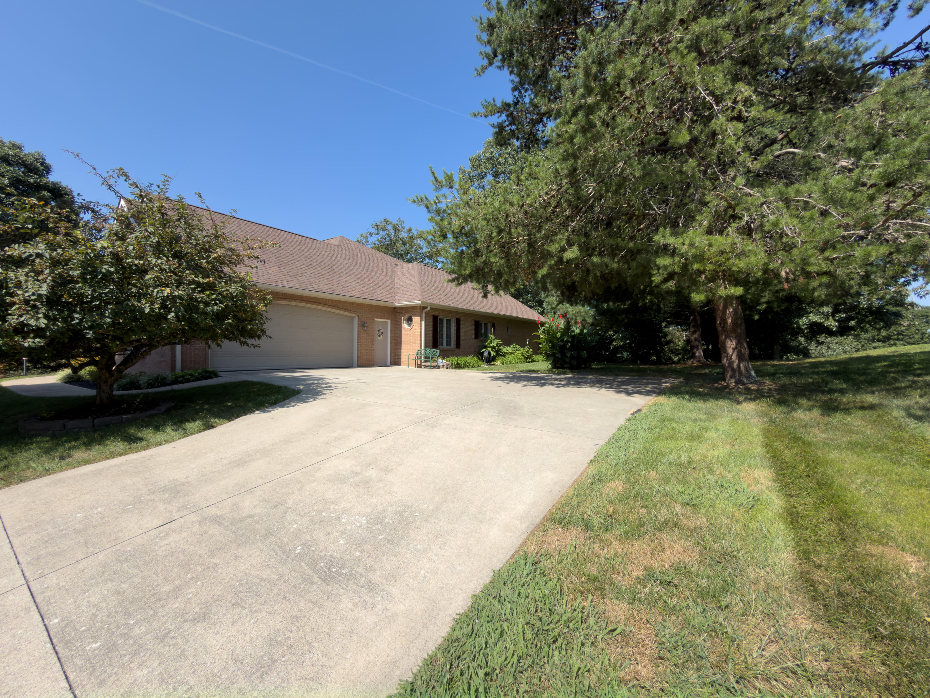 512 Water Cliff Drive Property Photo 15
