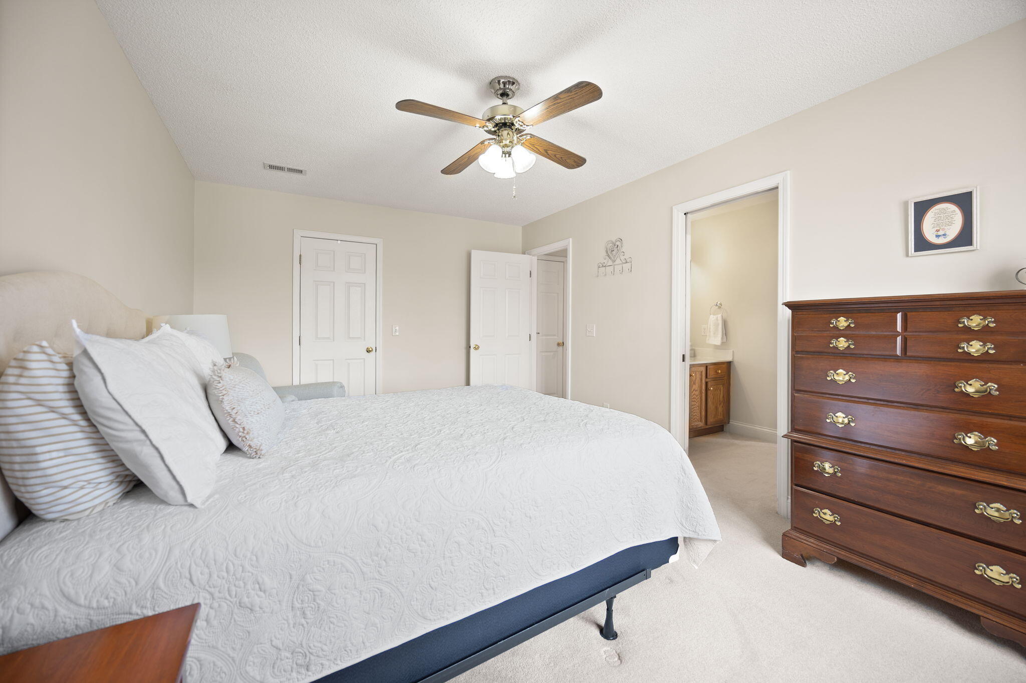 512 Water Cliff Drive Property Photo 33