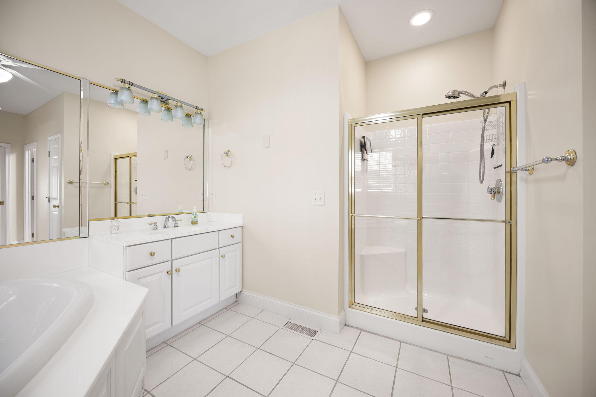 512 Water Cliff Drive Property Photo 39