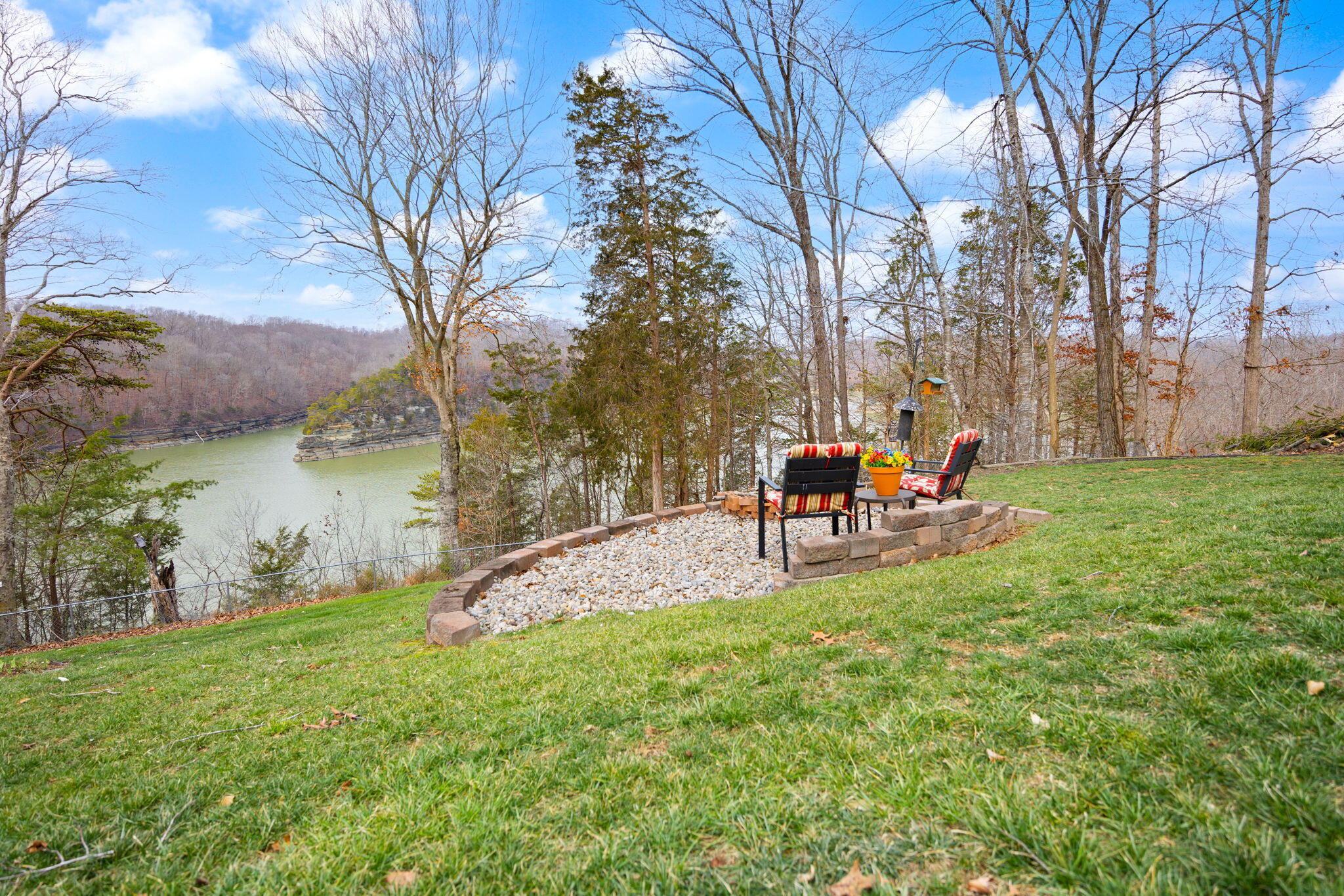 512 Water Cliff Drive Property Photo 45