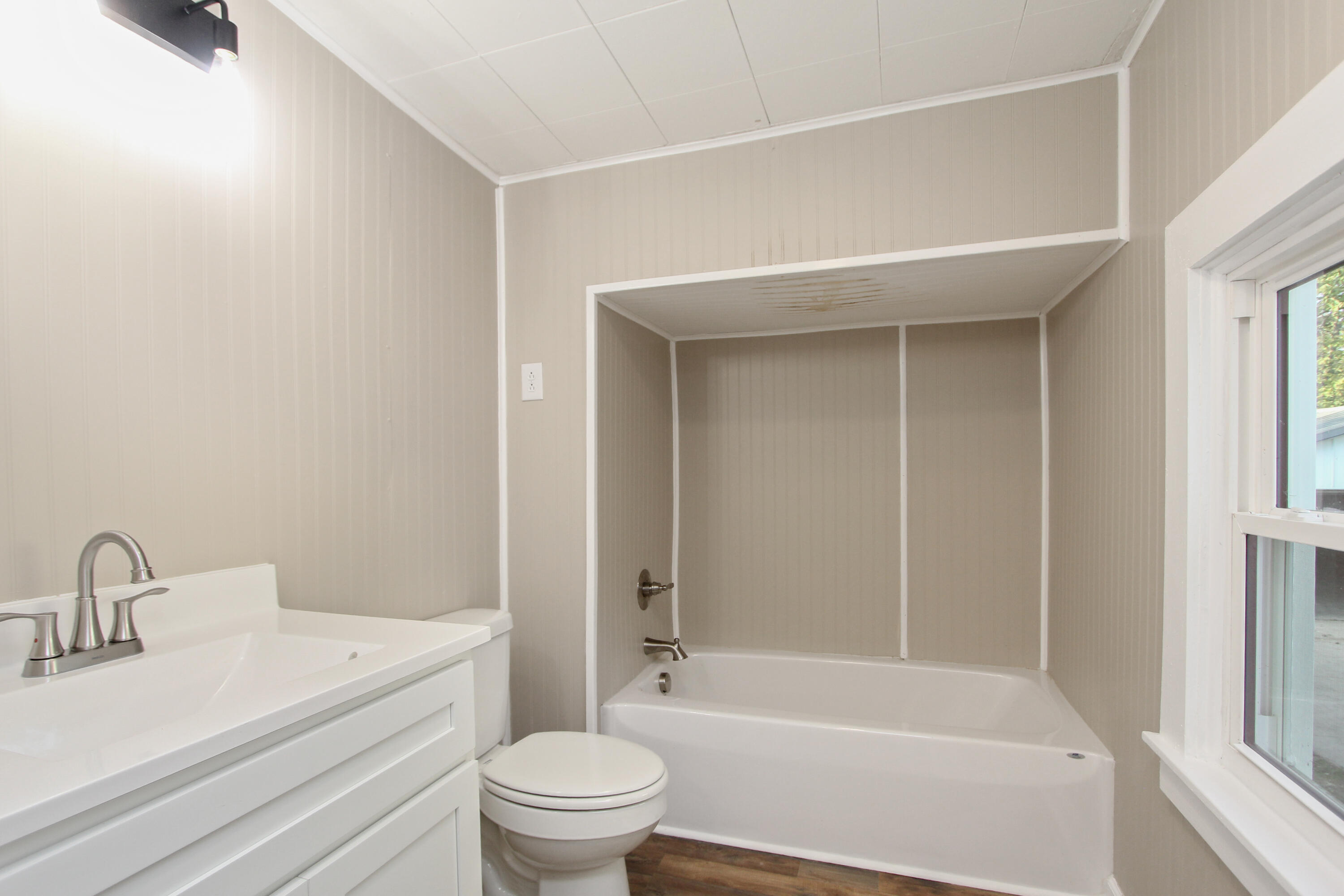 307 E Woodford Street Property Photo 19