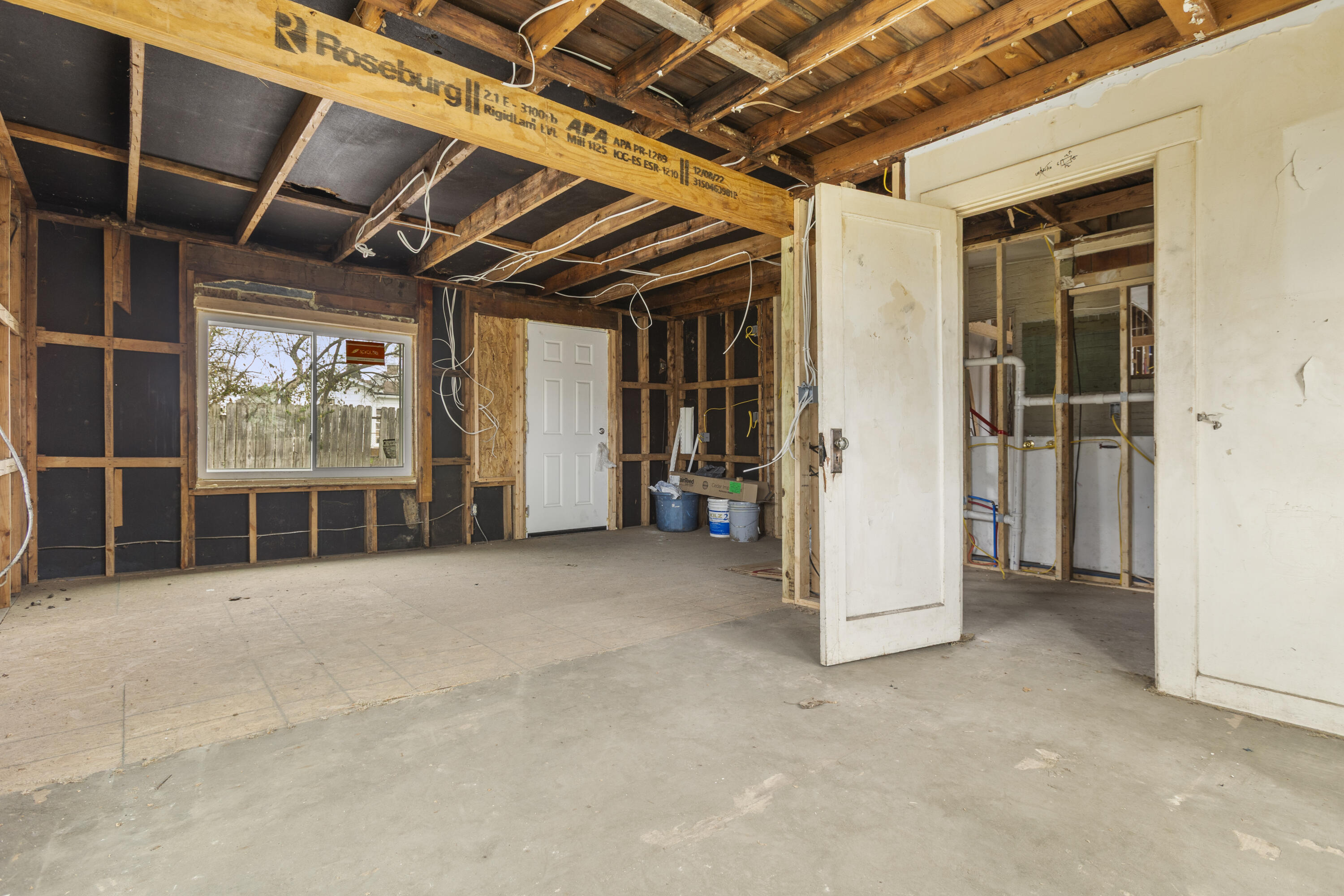 411 High Street Property Photo 19