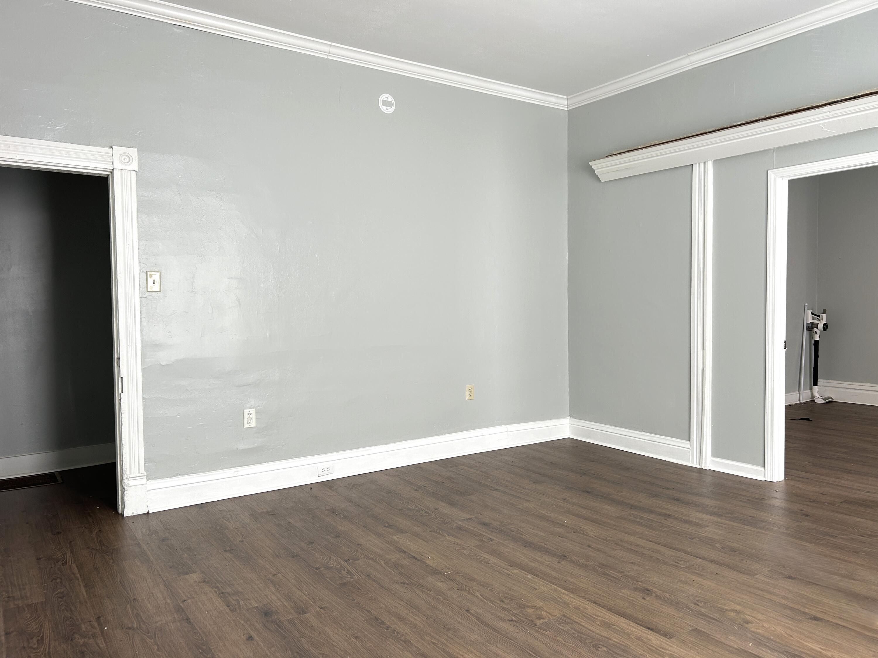 130 E Broadway Street Property Photo 7