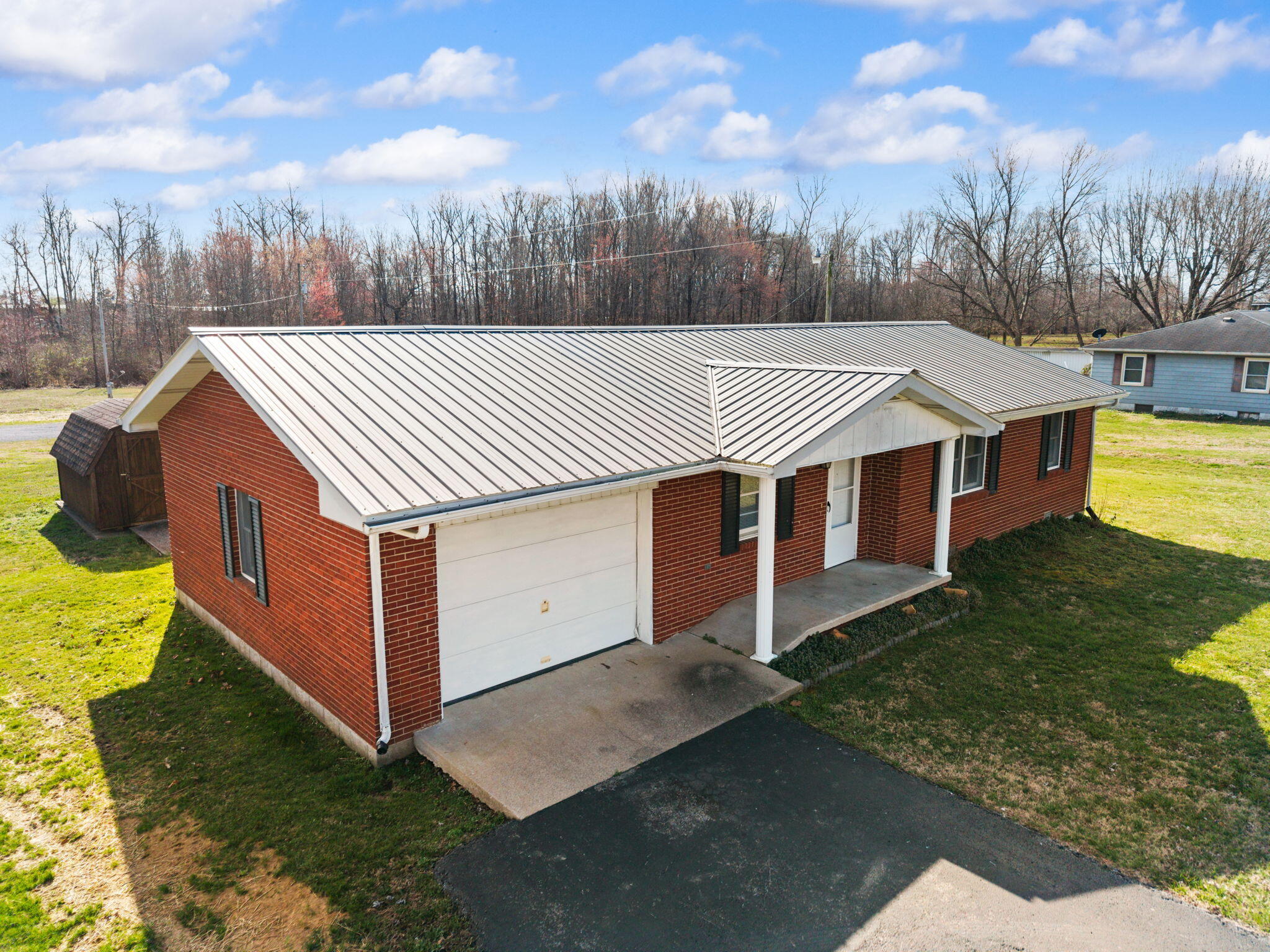2048 Us-127 Property Photo 3