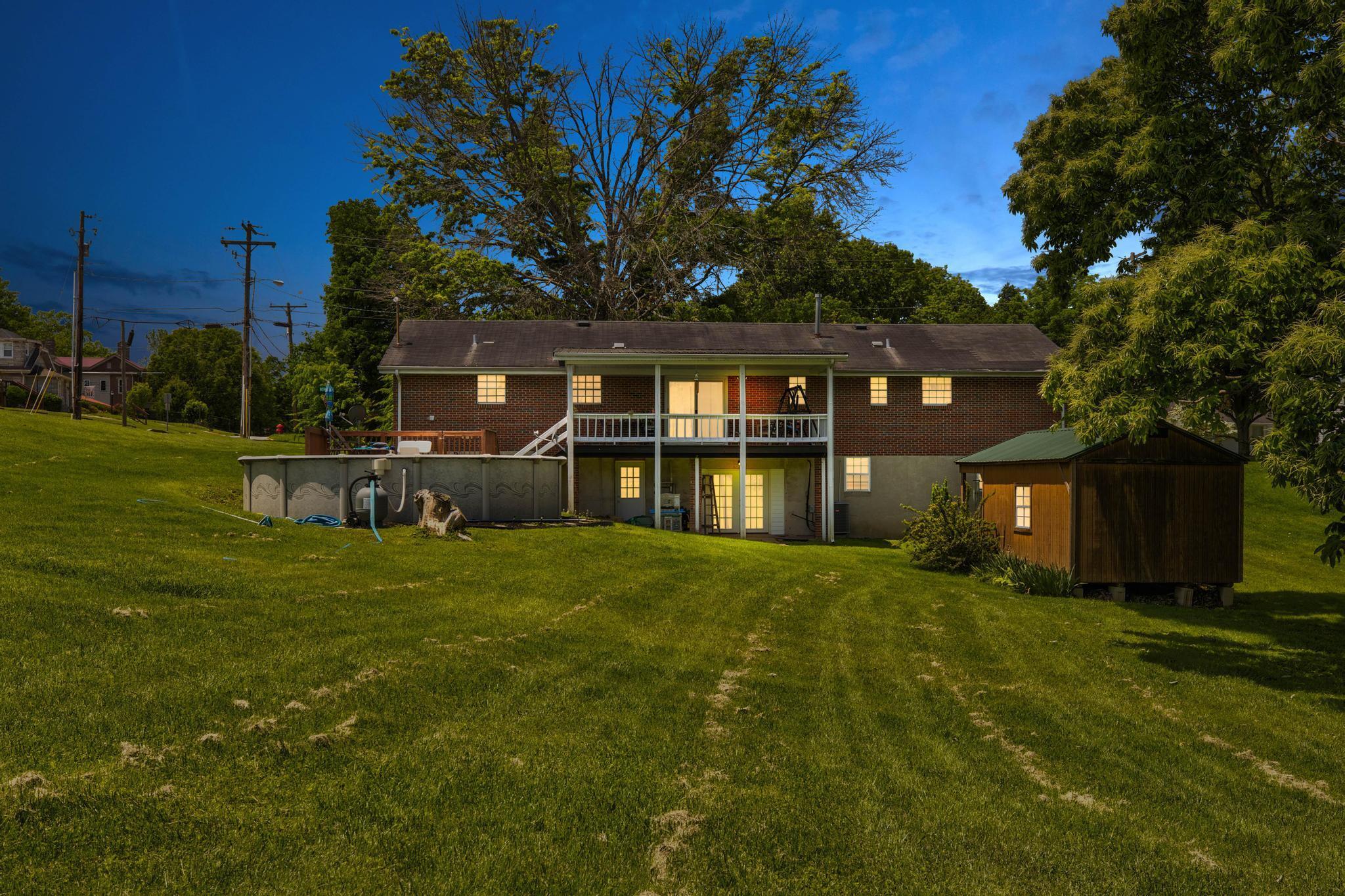 405 Nevada Avenue Property Photo 4