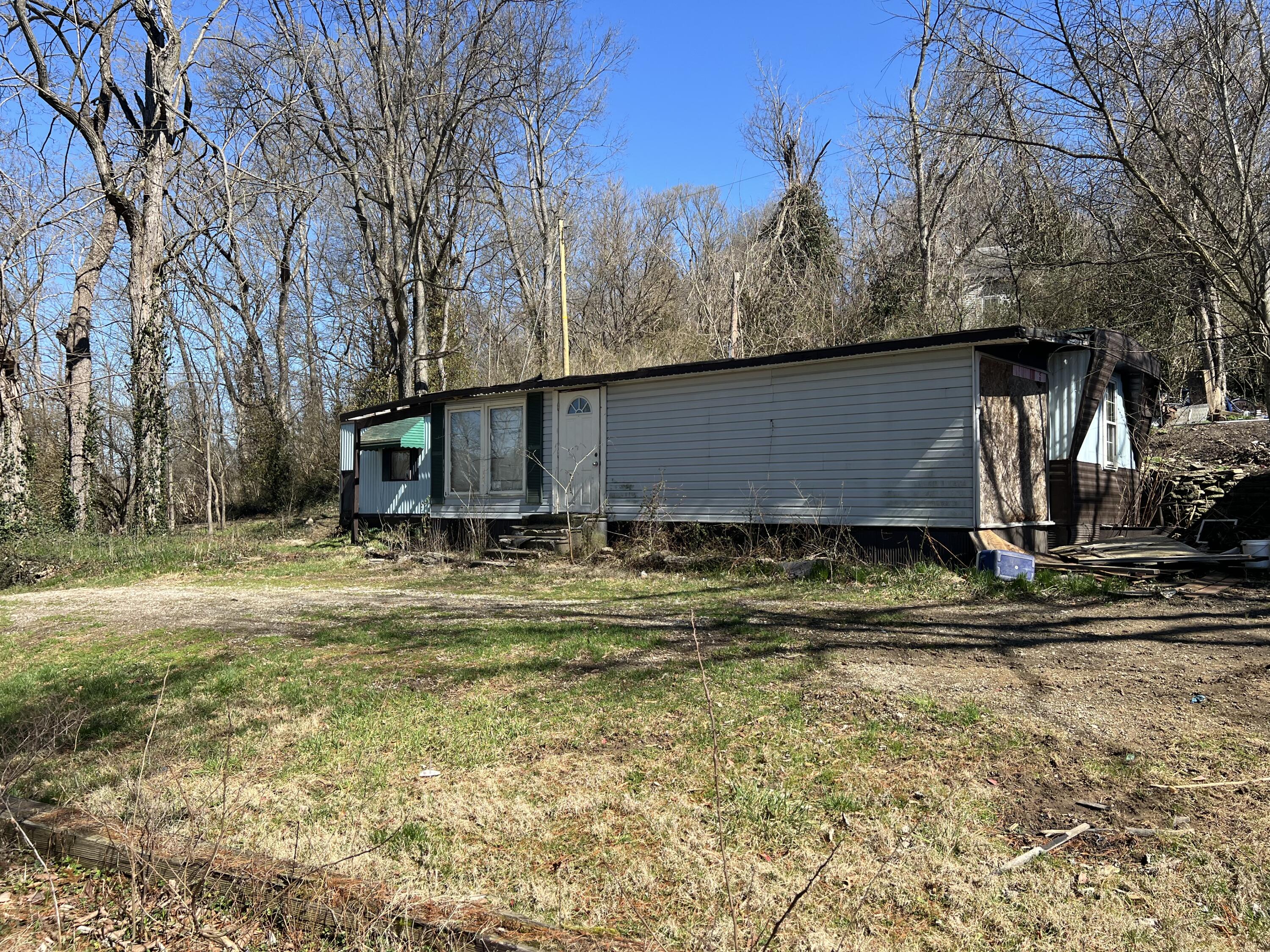 1860 Ford Road Property Photo 4