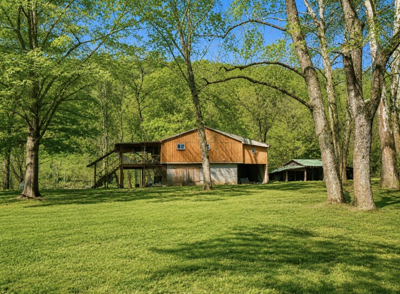 240 Athens Boonesboro Road Property Photo 3