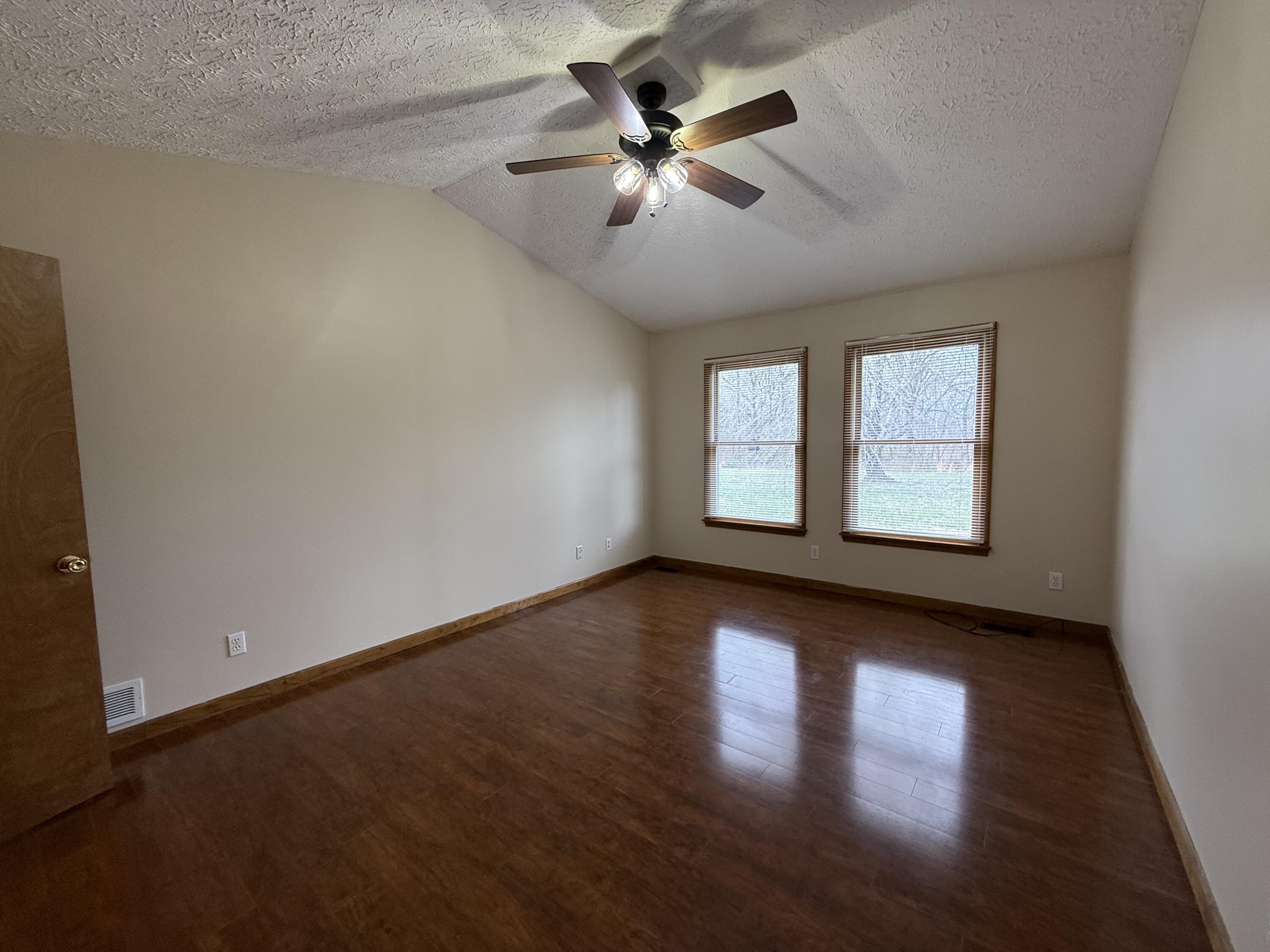 120 Ivy Drive Property Photo 15