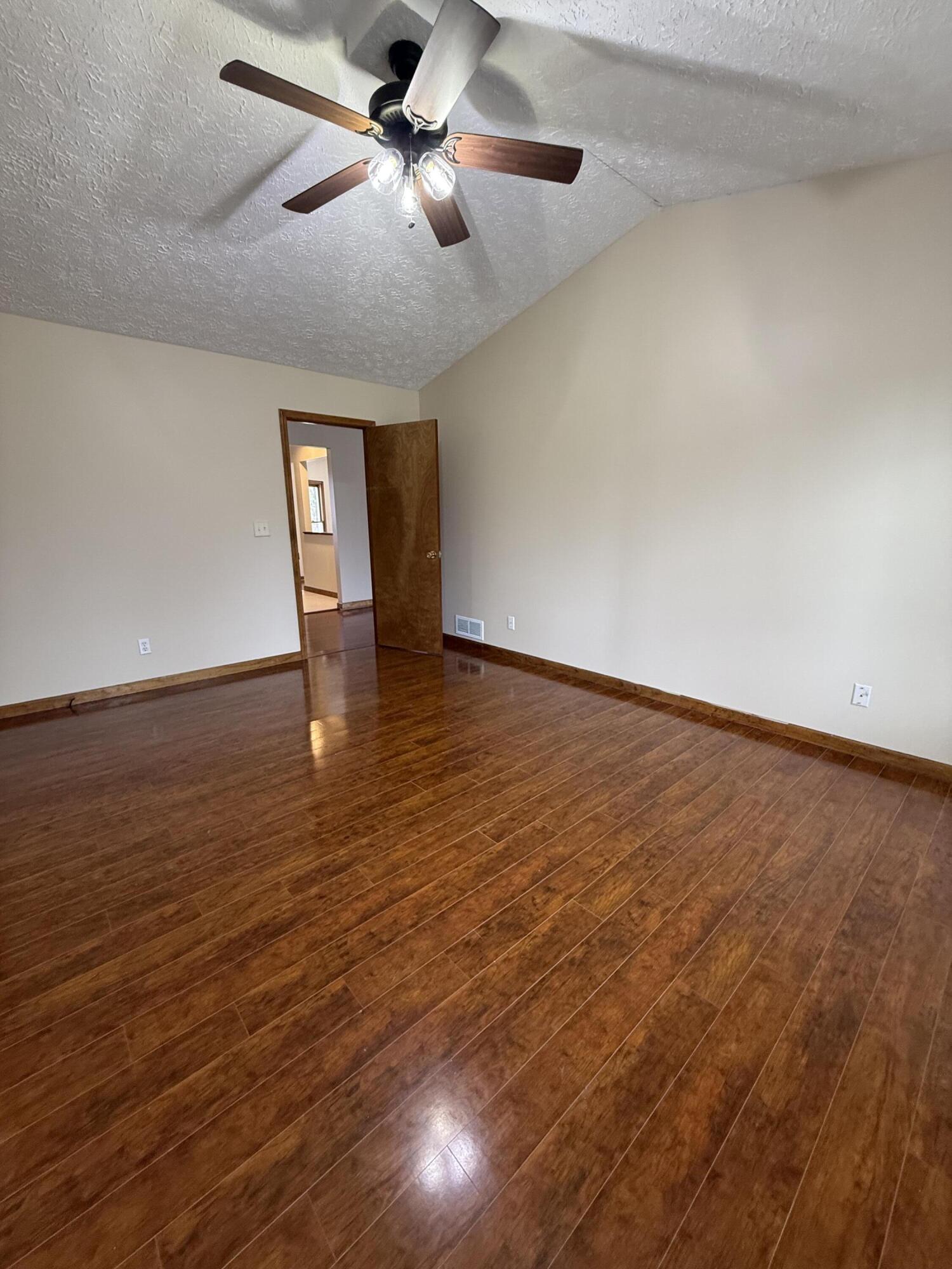 120 Ivy Drive Property Photo 16