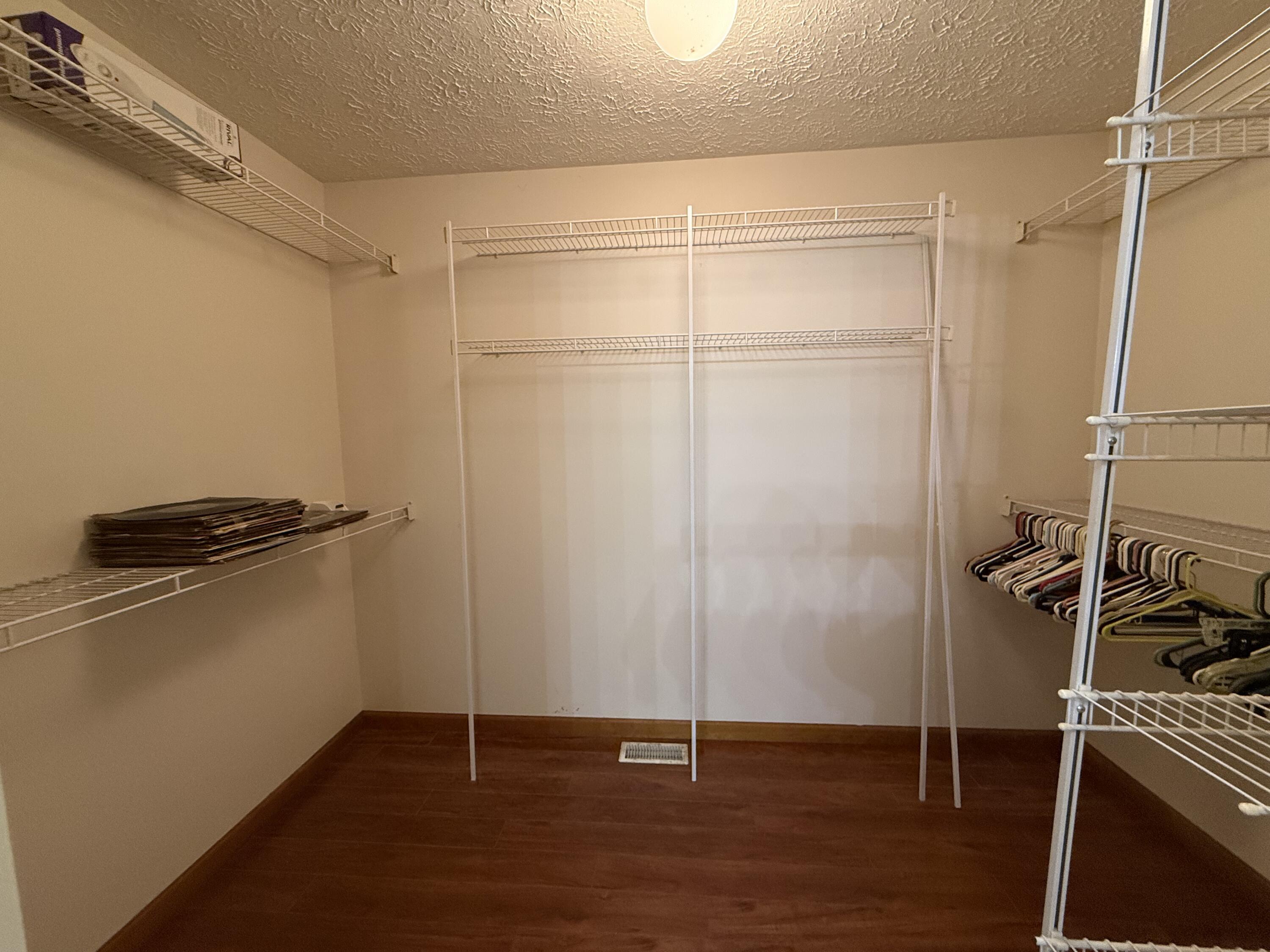 120 Ivy Drive Property Photo 22