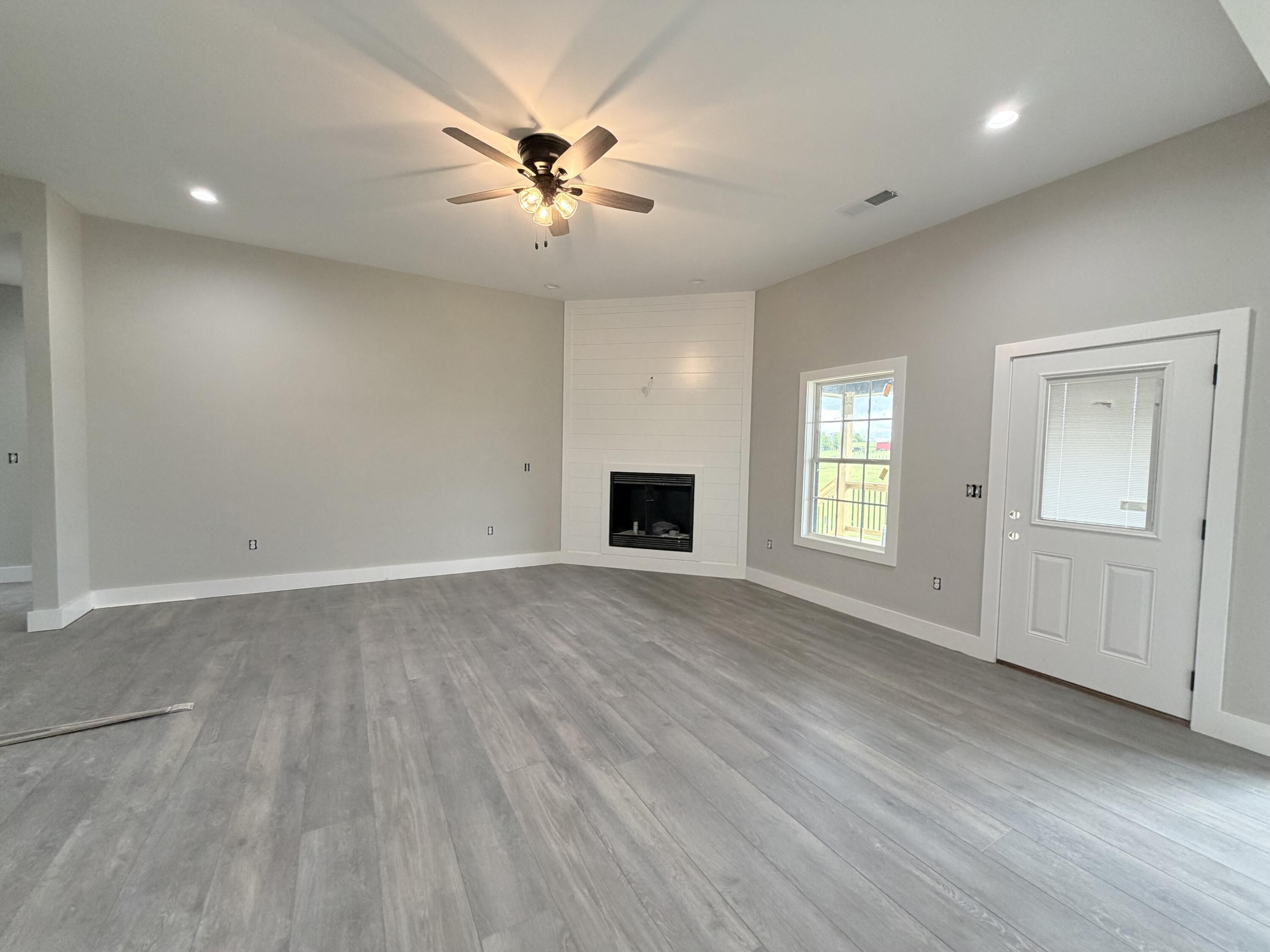 213 Carhartt Drive Property Photo 4
