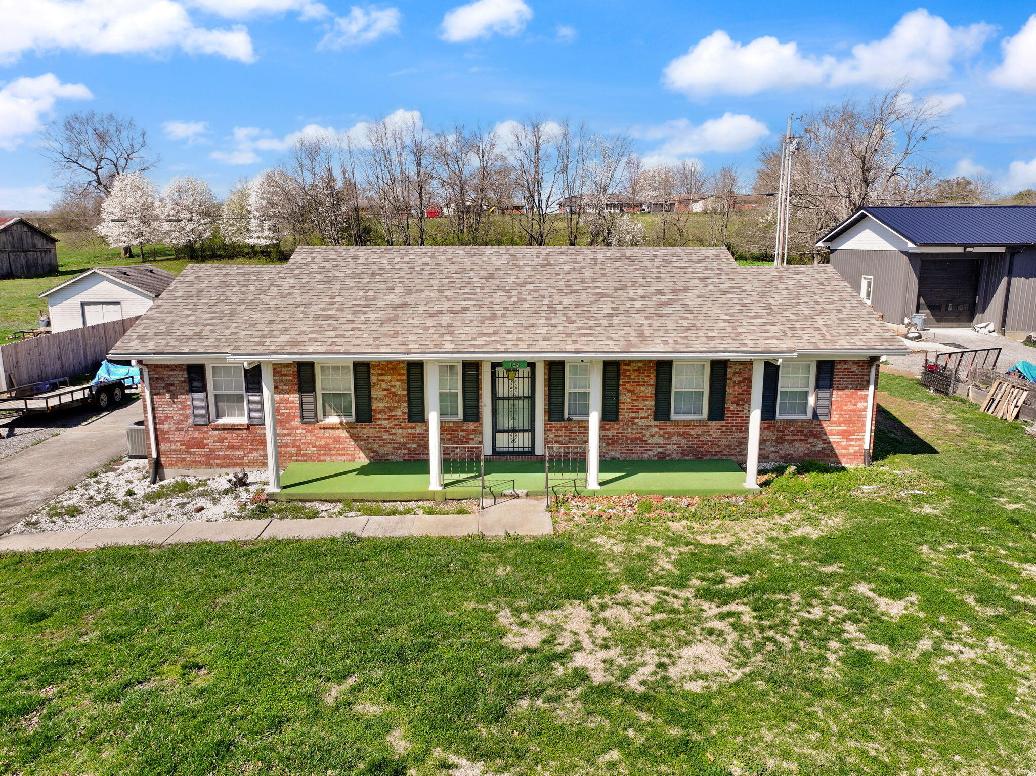 157 Estes Drive Property Photo 3