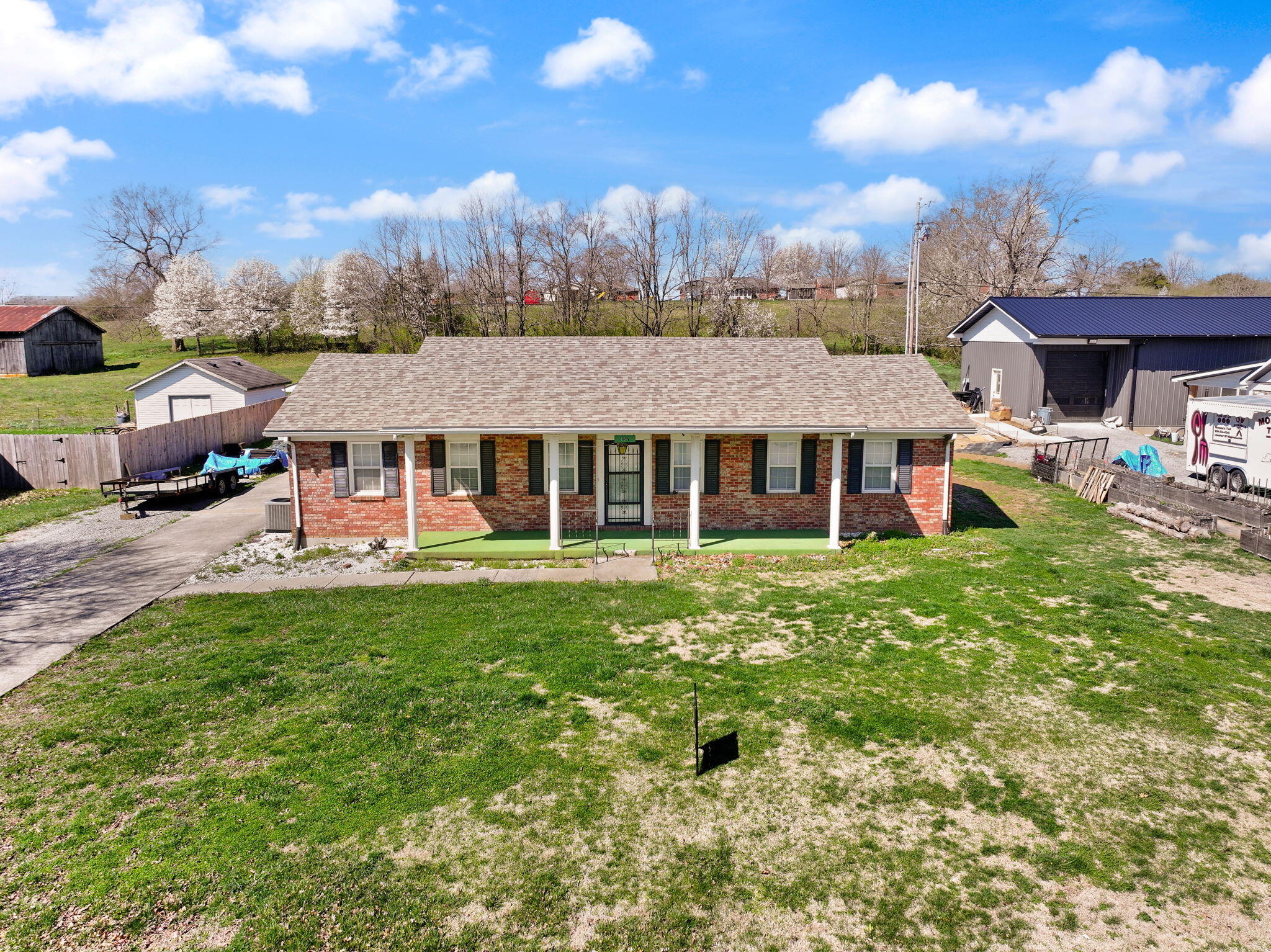 157 Estes Drive Property Photo 4