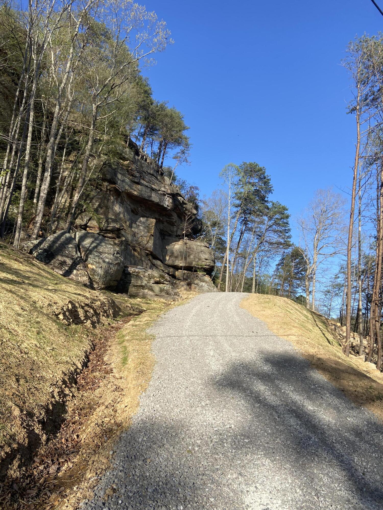 974 Cliffs Edge Road Property Photo 3