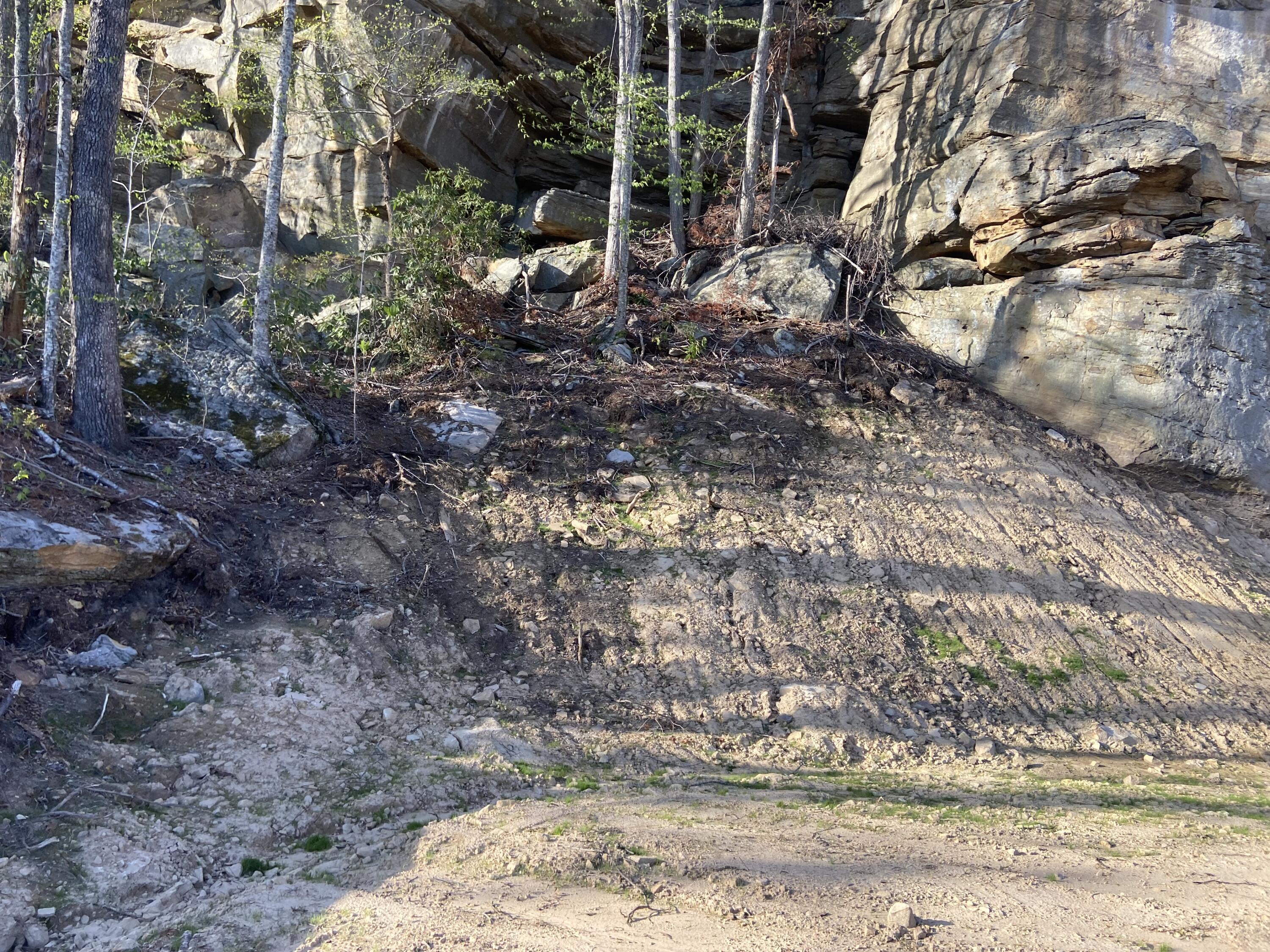 974 Cliffs Edge Road Property Photo 4