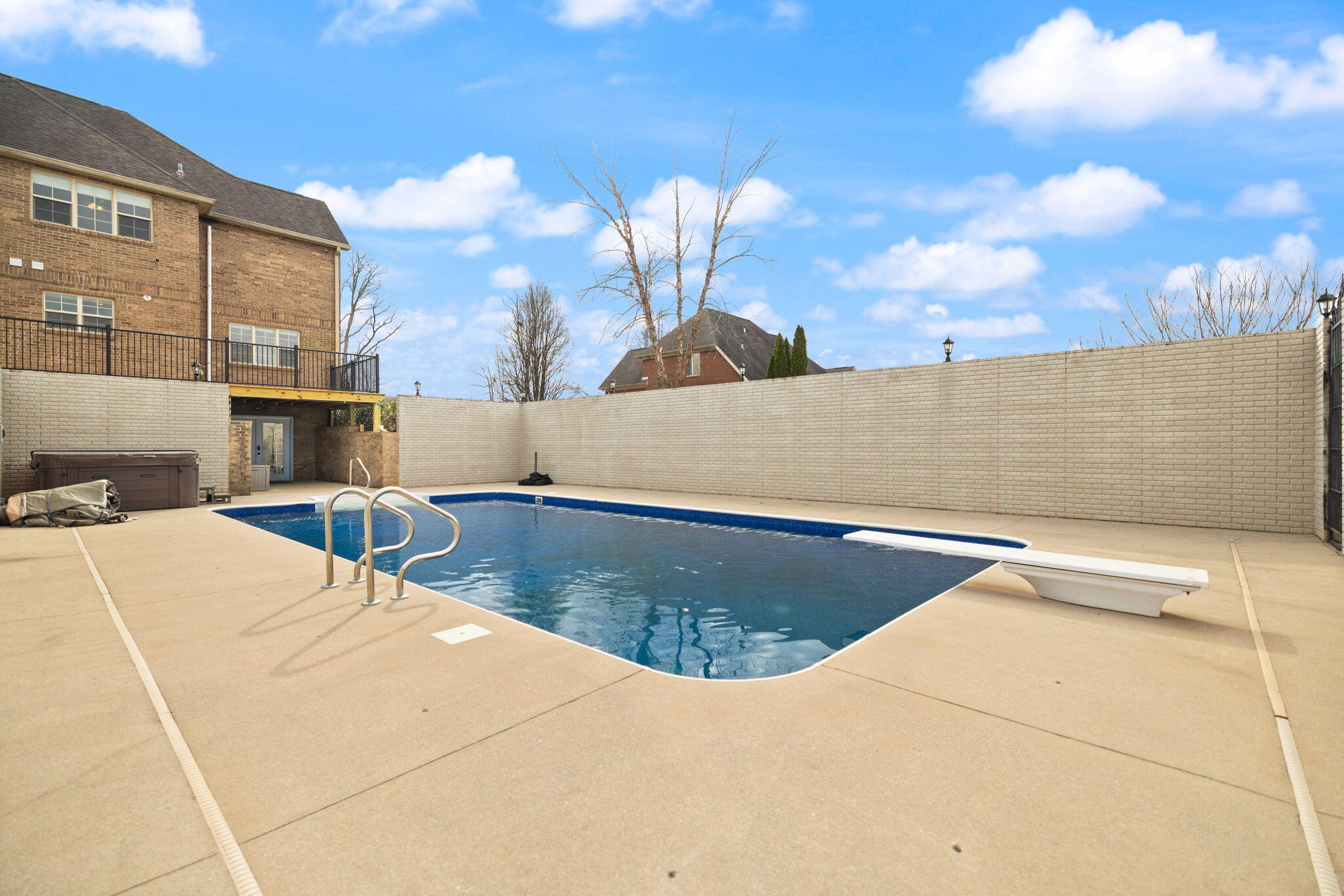 207 Lake Cliff Drive Property Photo 64