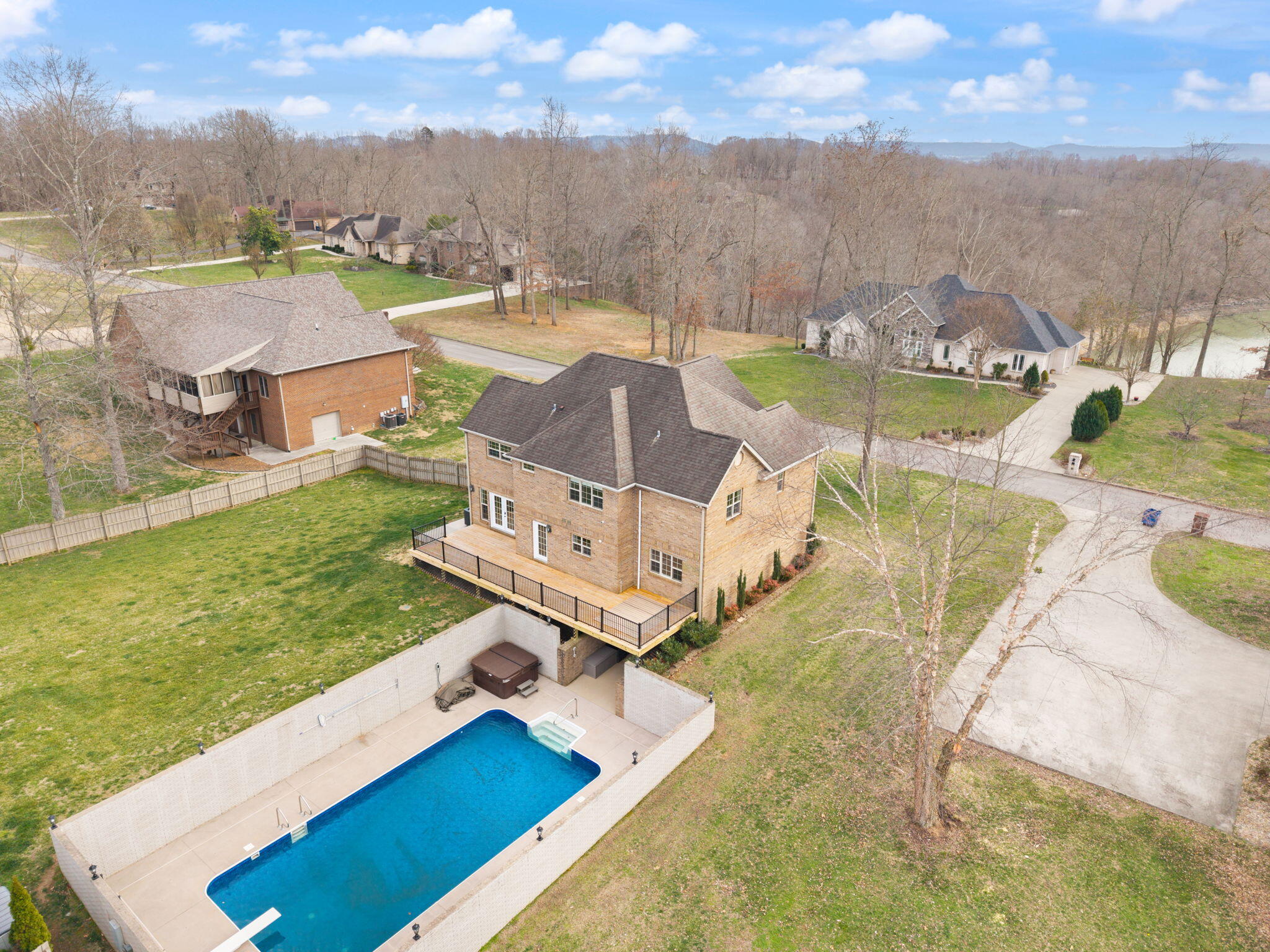 207 Lake Cliff Drive Property Photo 74