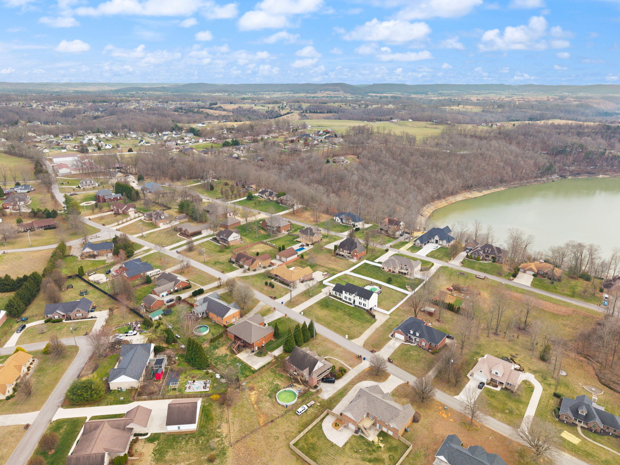 207 Lake Cliff Drive Property Photo 77