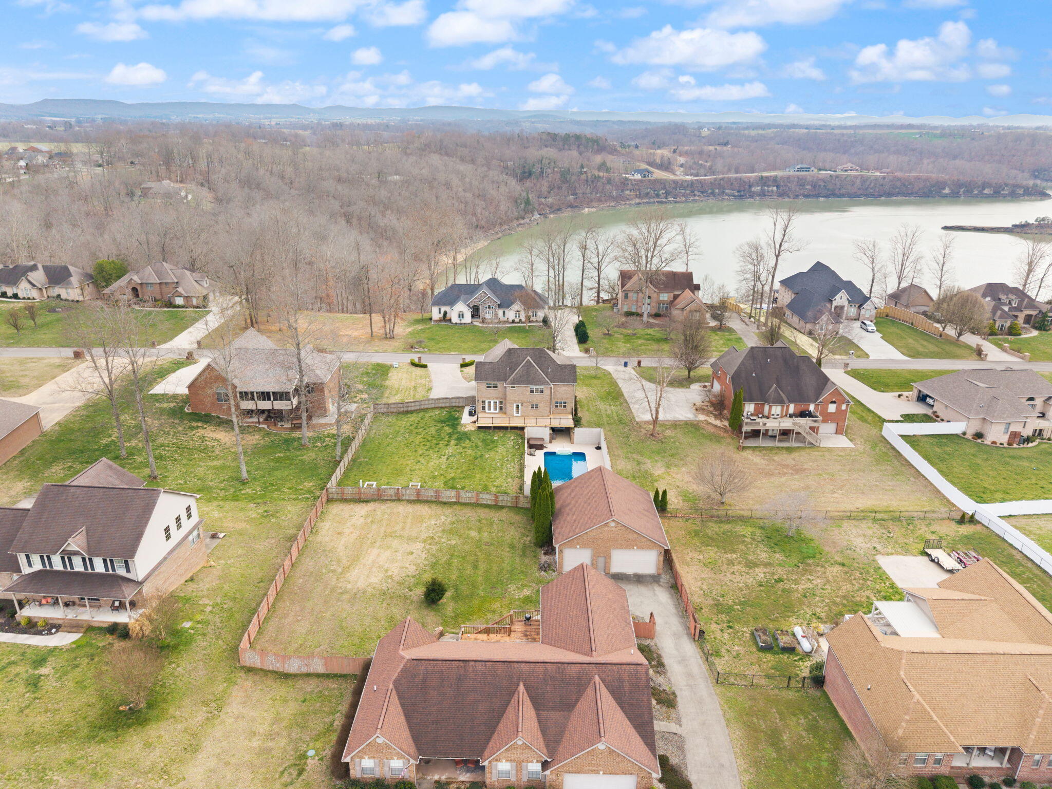 207 Lake Cliff Drive Property Photo 82