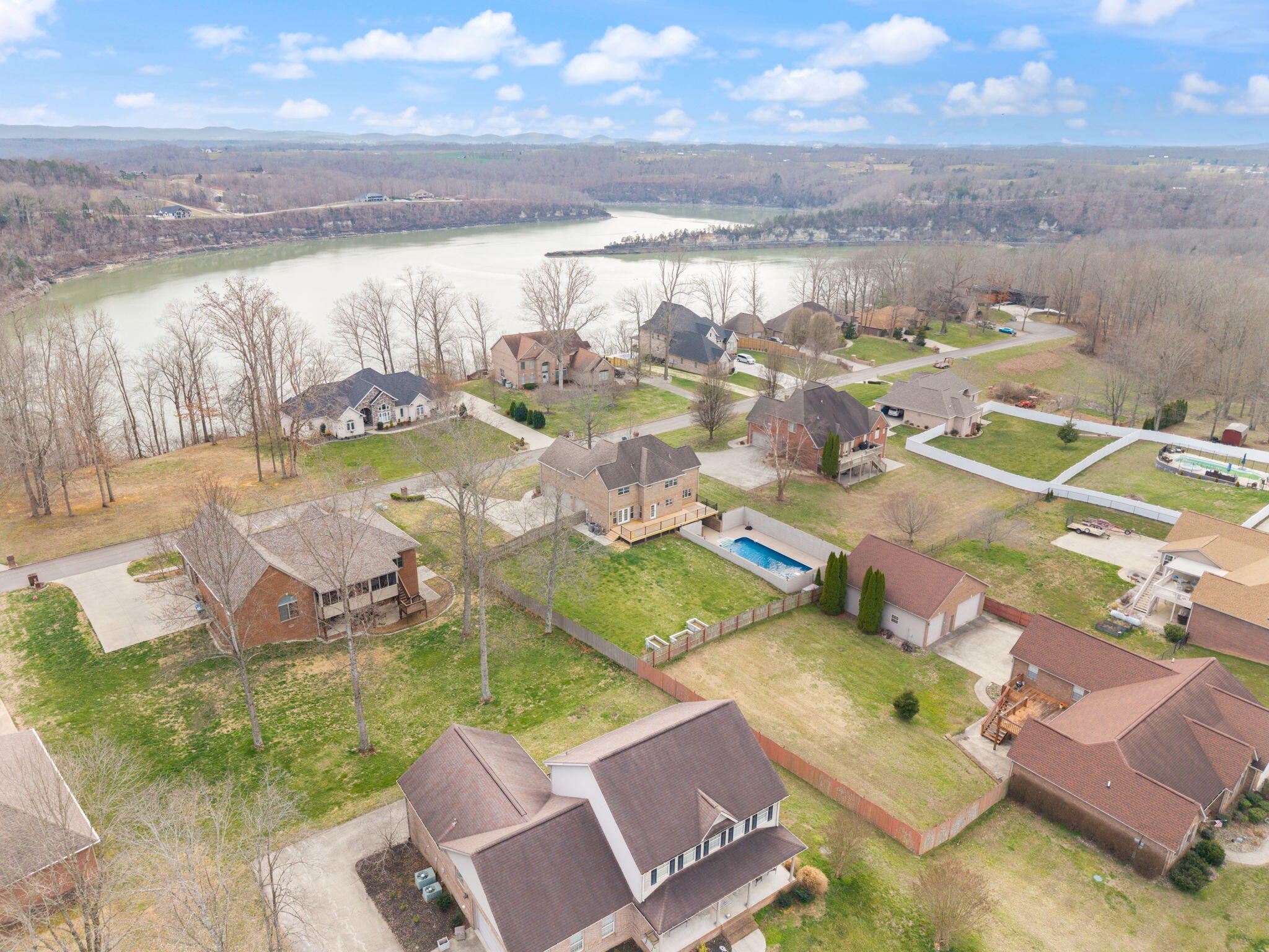207 Lake Cliff Drive Property Photo 83