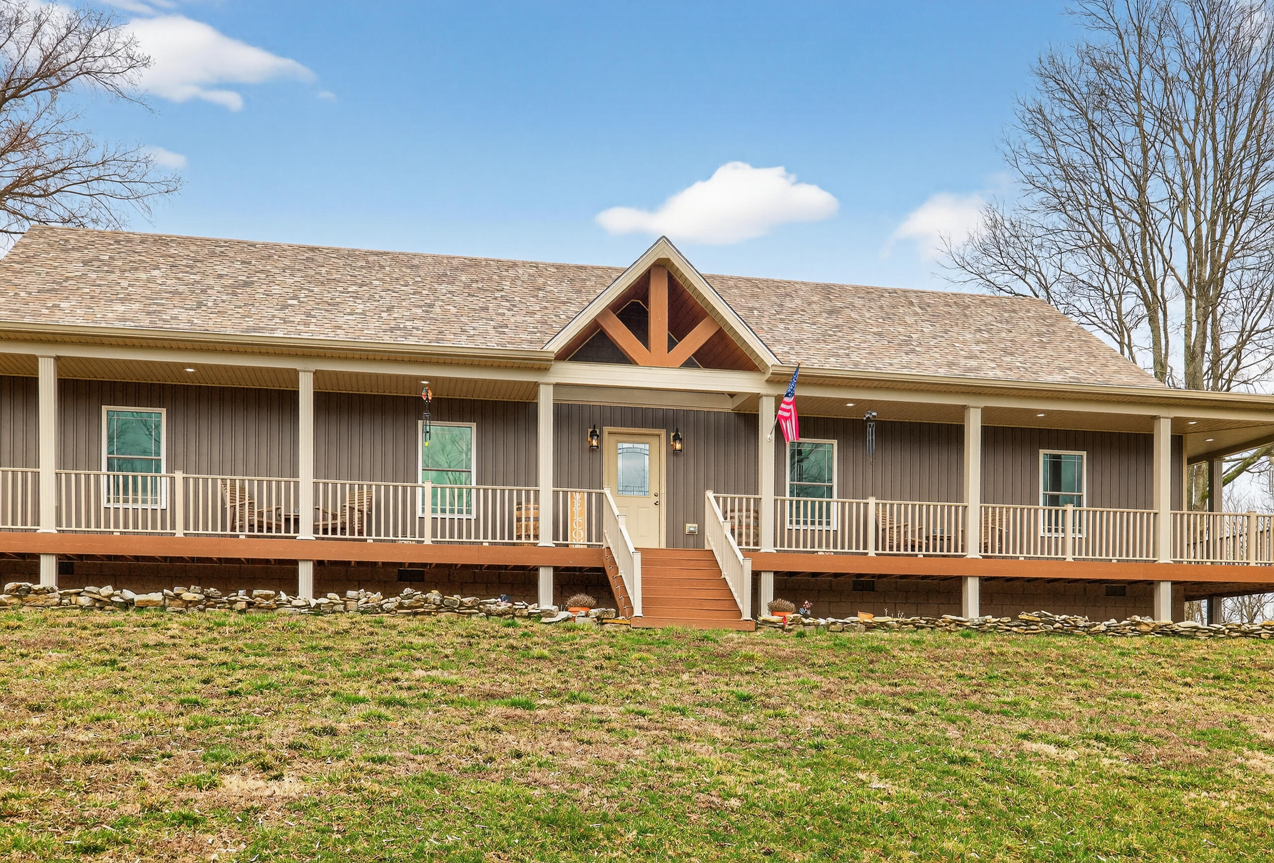 1290 Johnson Road Property Photo 2