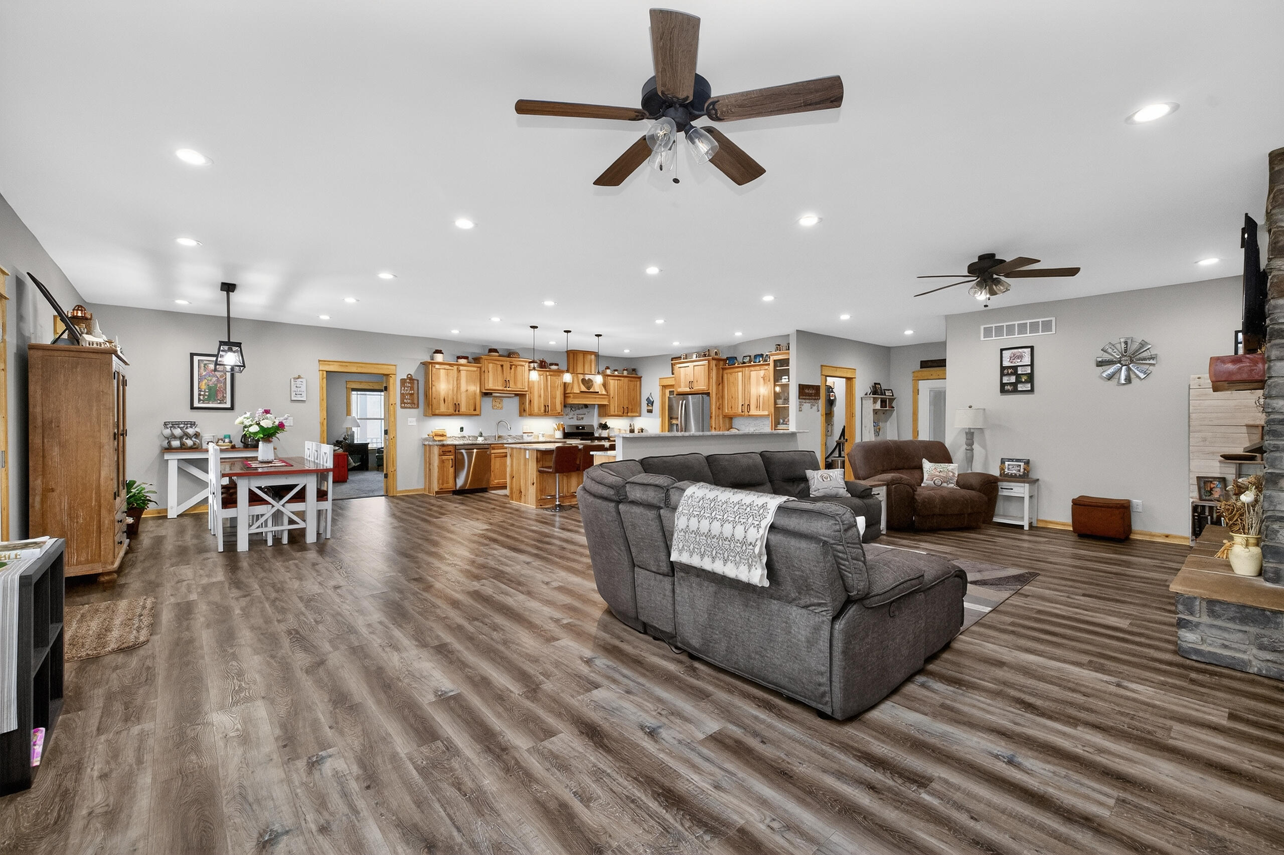 1290 Johnson Road Property Photo 5