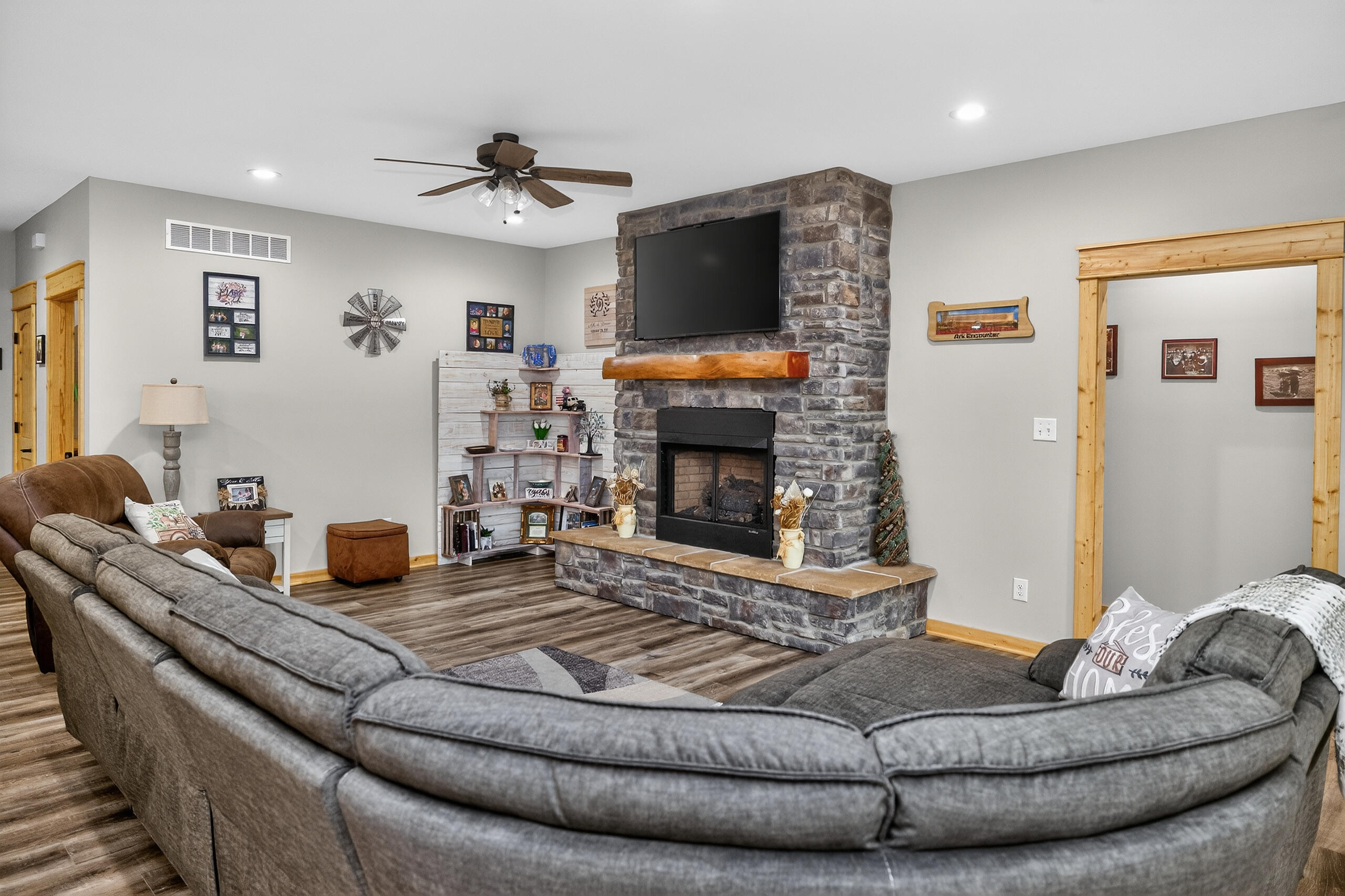 1290 Johnson Road Property Photo 6