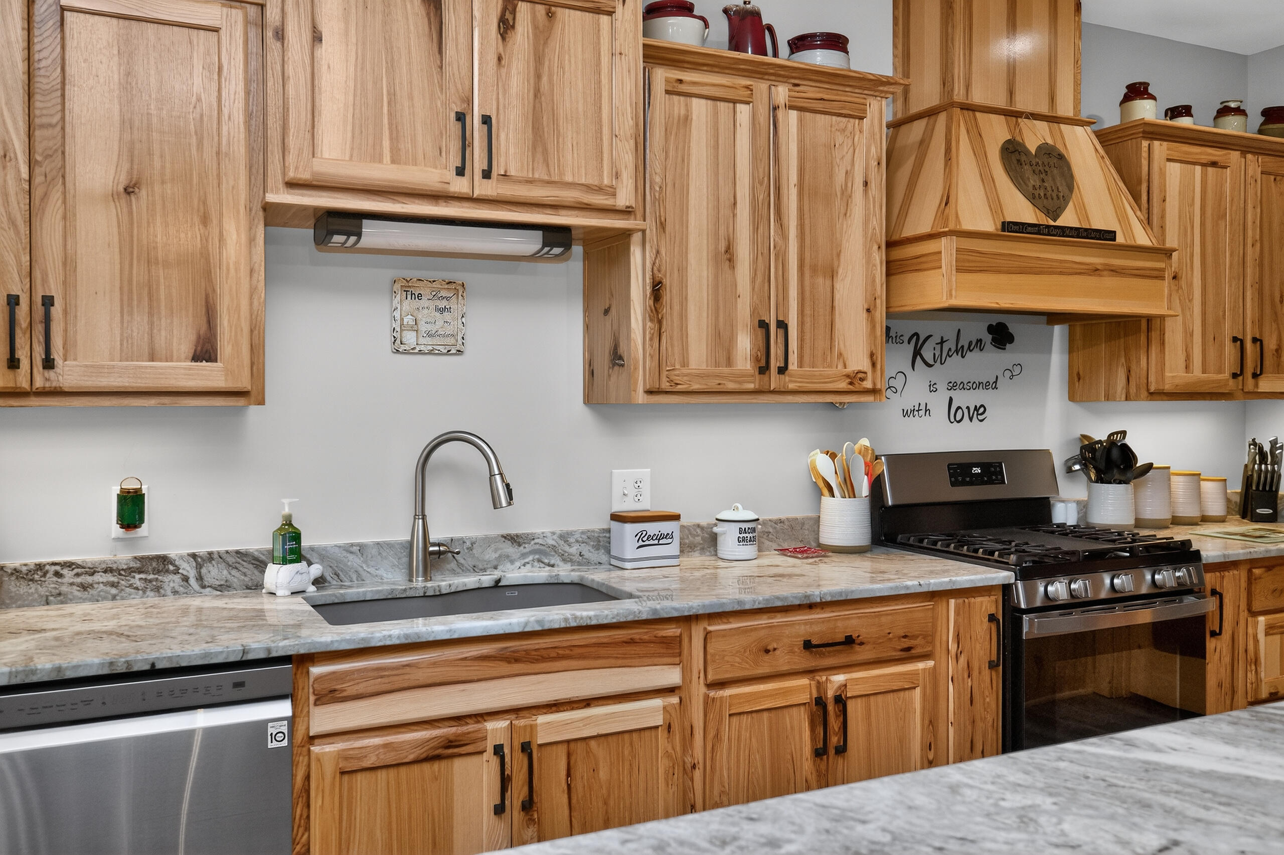 1290 Johnson Road Property Photo 14
