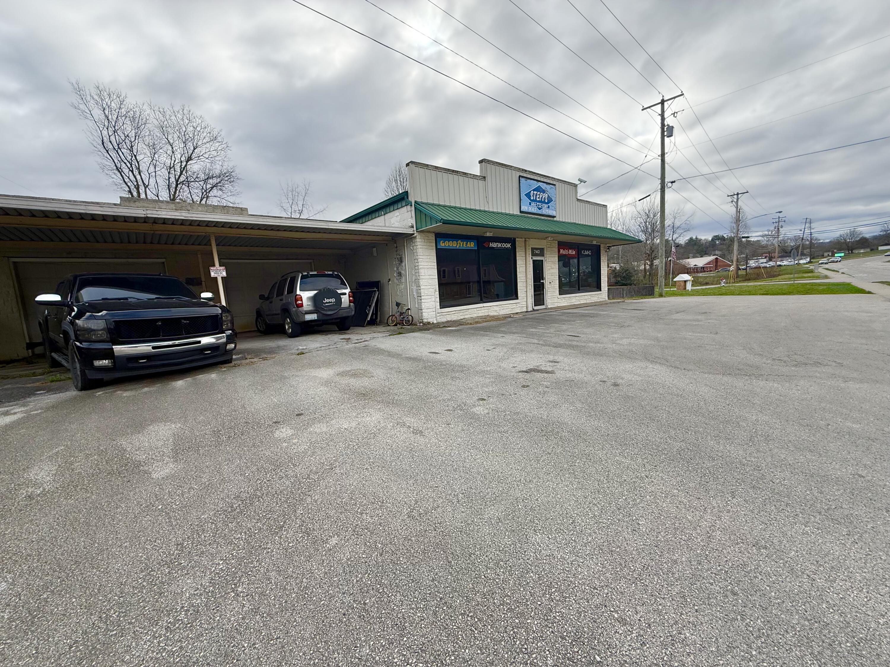 740 Winchester Road Property Photo 2