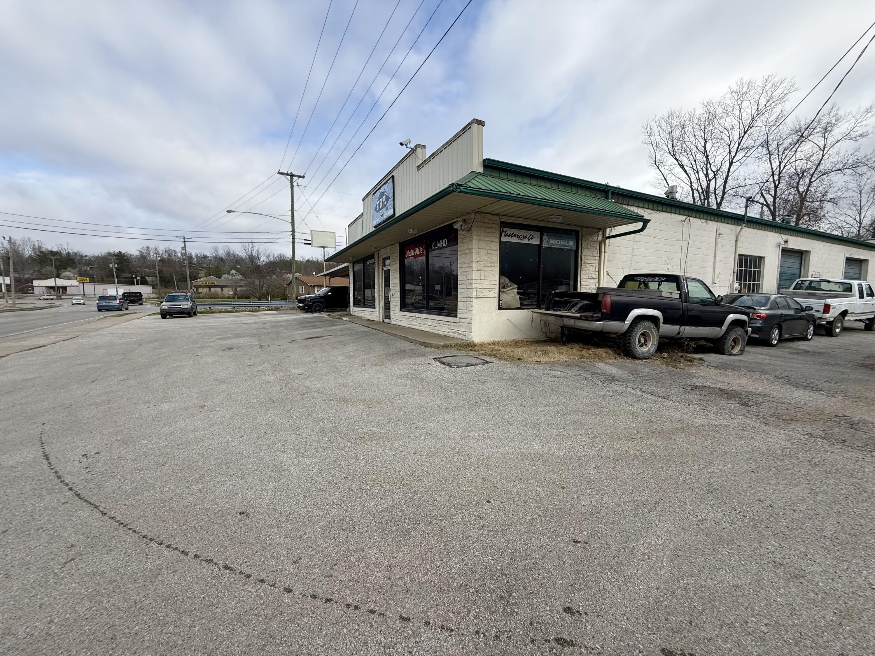 740 Winchester Road Property Photo 4