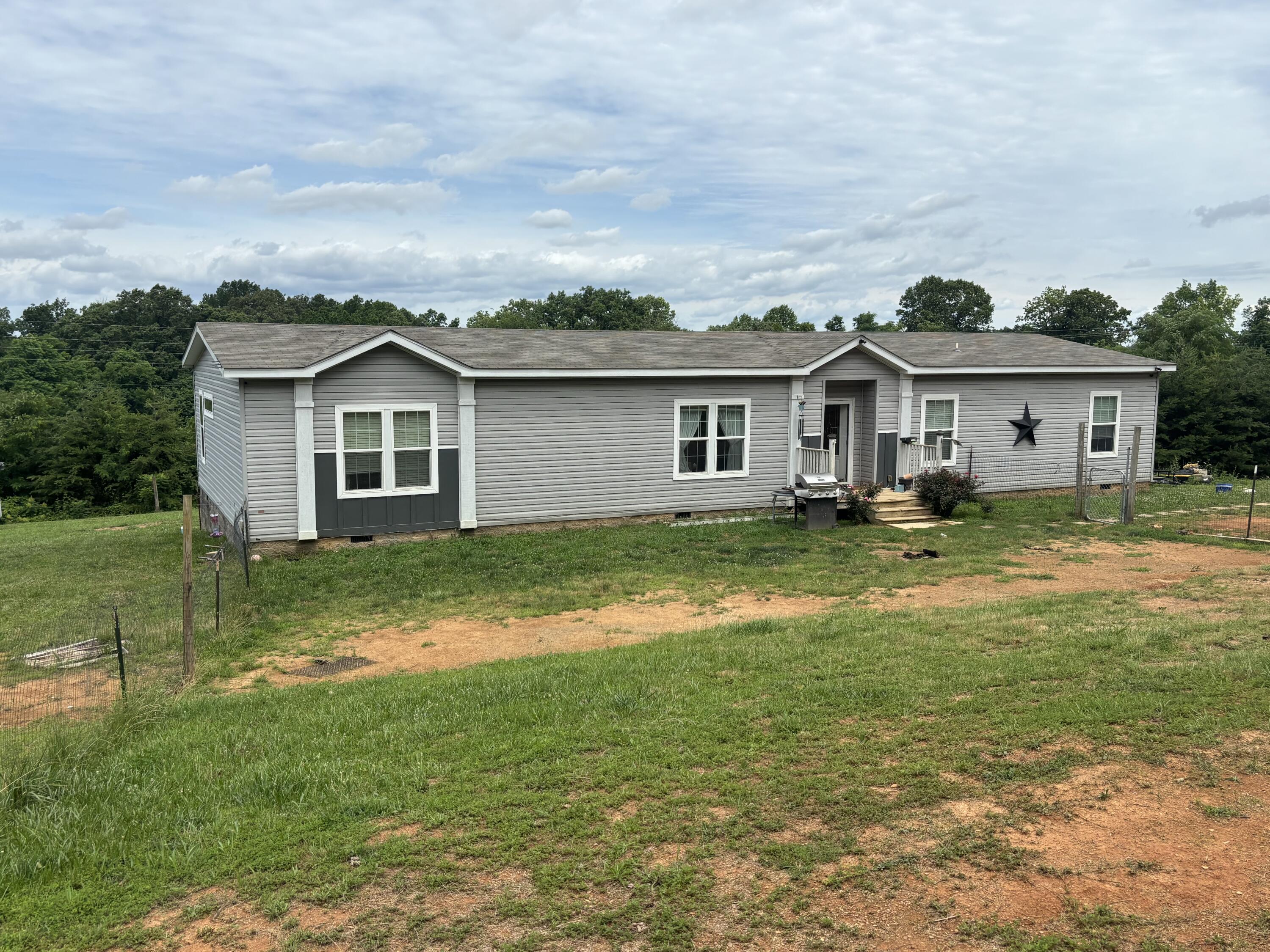 2347 Dreyfus Road Property Photo 1