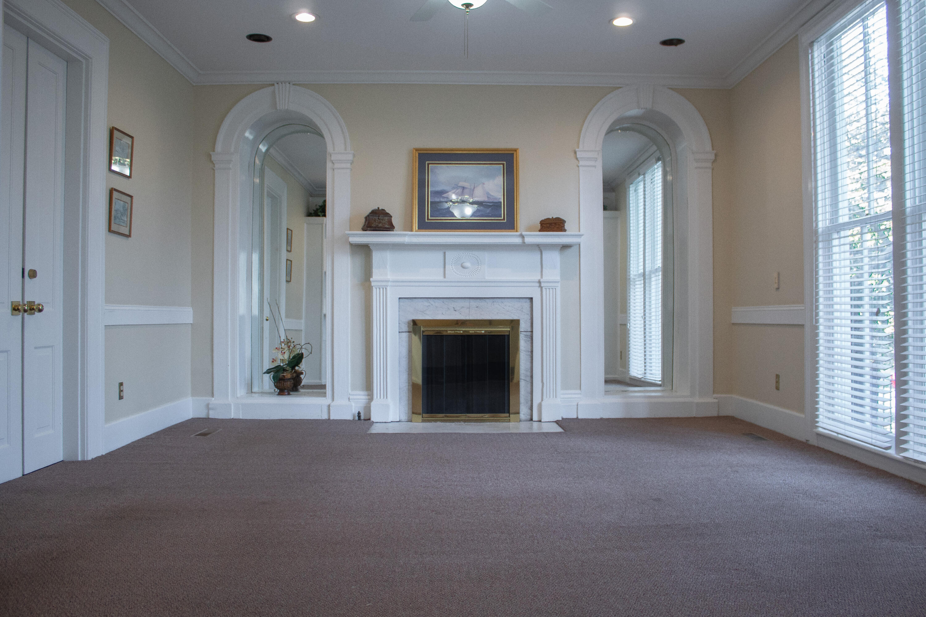 218 S Maple Street Property Photo 5