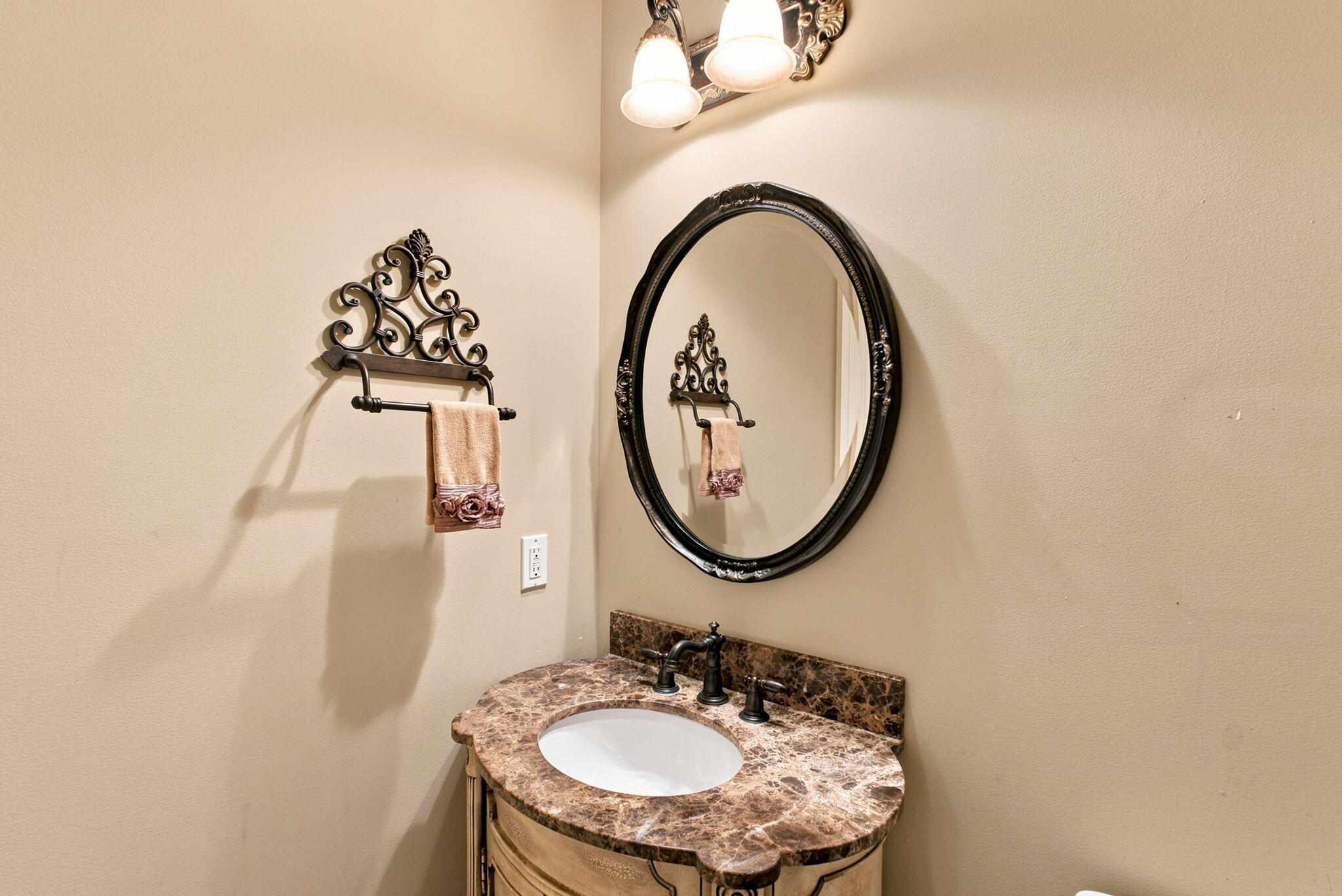 208 Craig Lane Property Photo 12