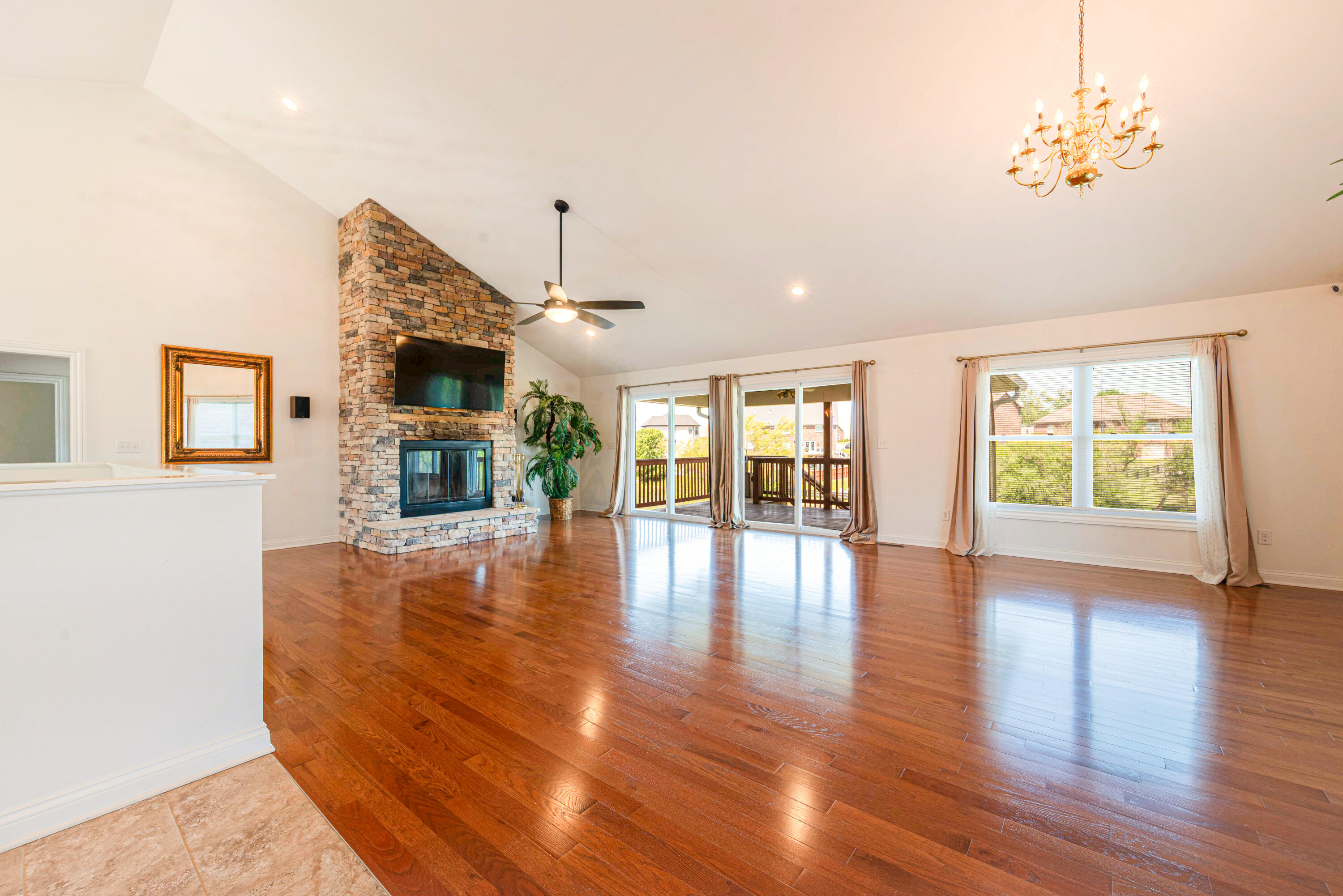 300 Squires Way Property Photo 10