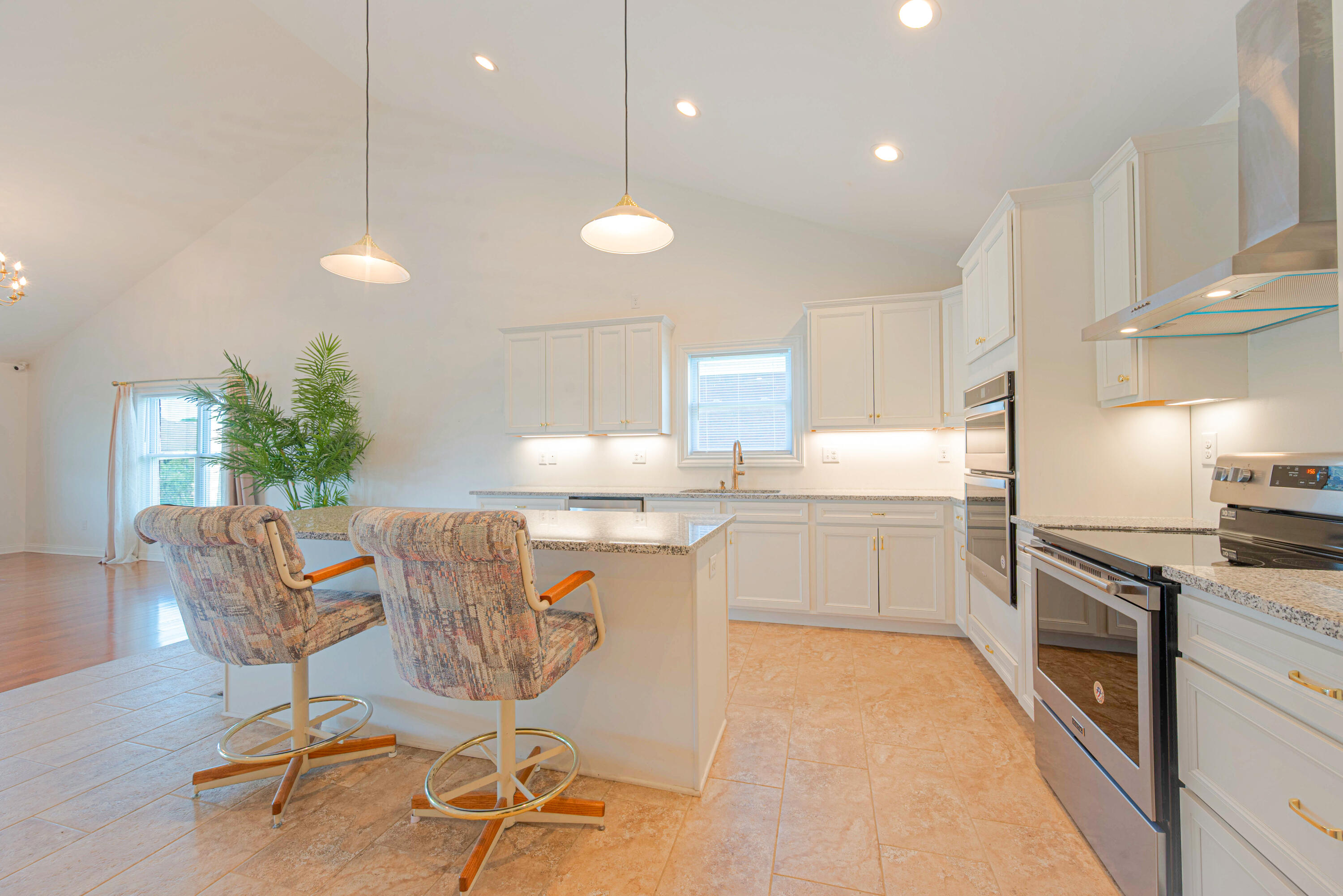 300 Squires Way Property Photo 16