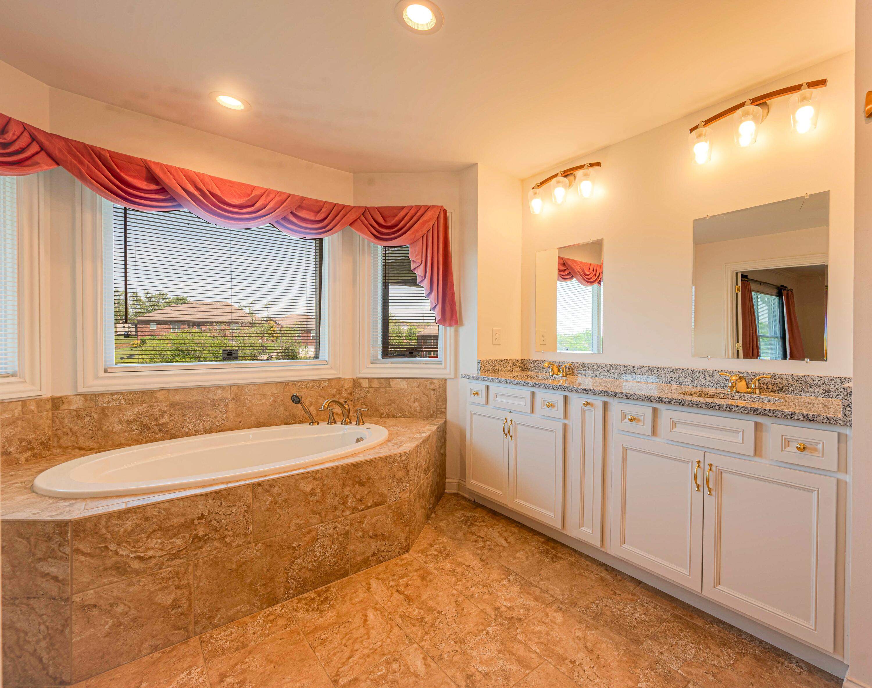 300 Squires Way Property Photo 26