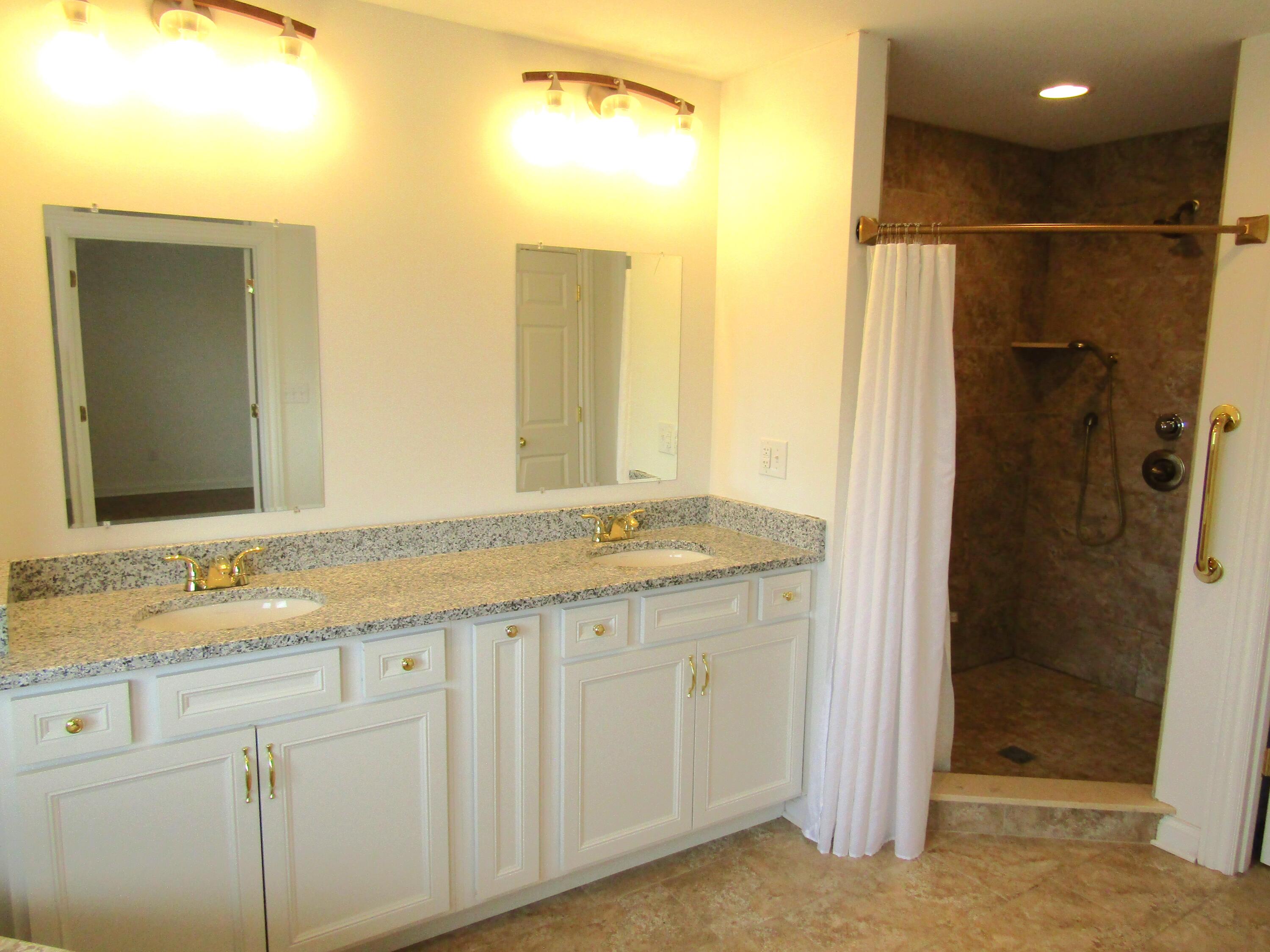 300 Squires Way Property Photo 28