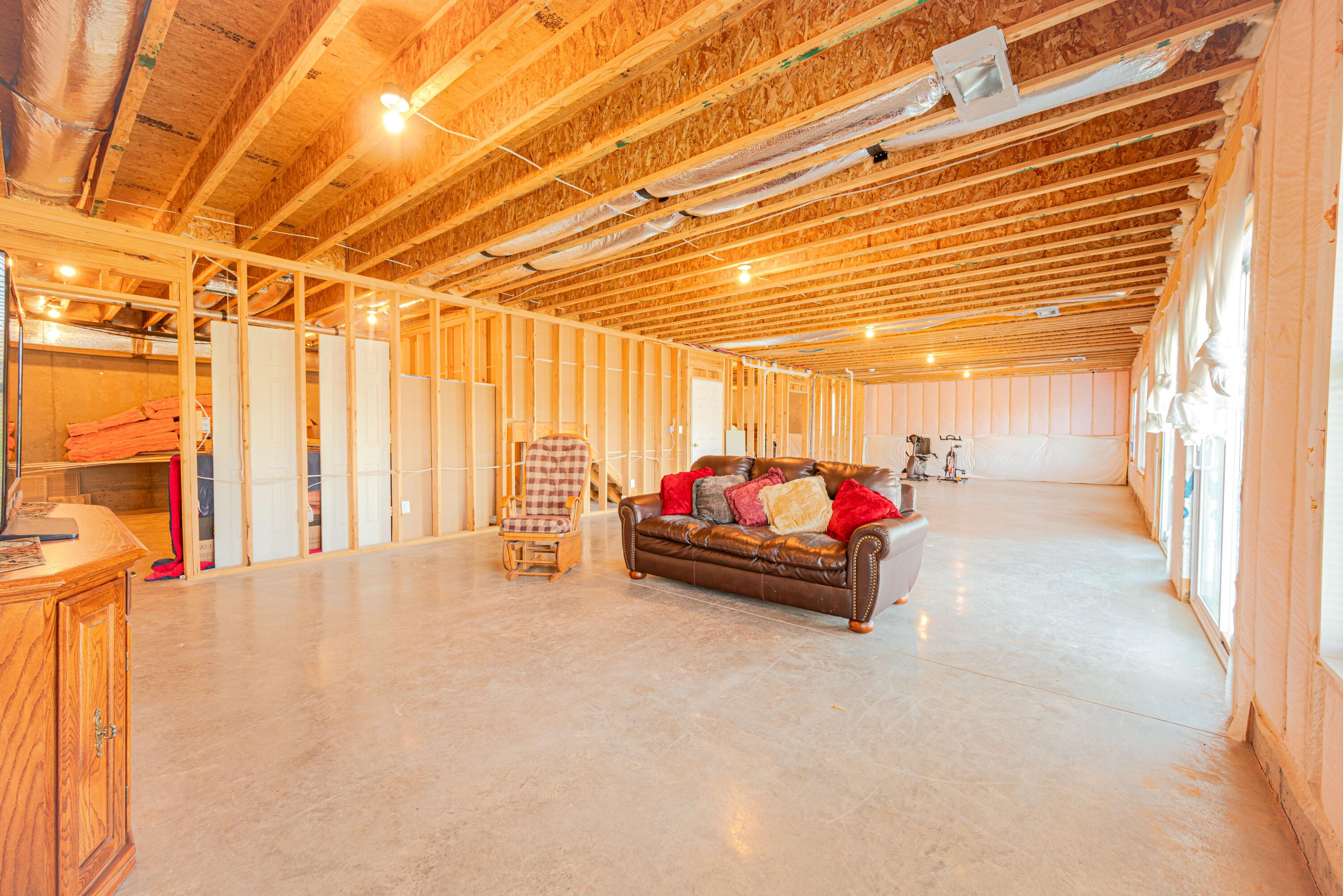 300 Squires Way Property Photo 34